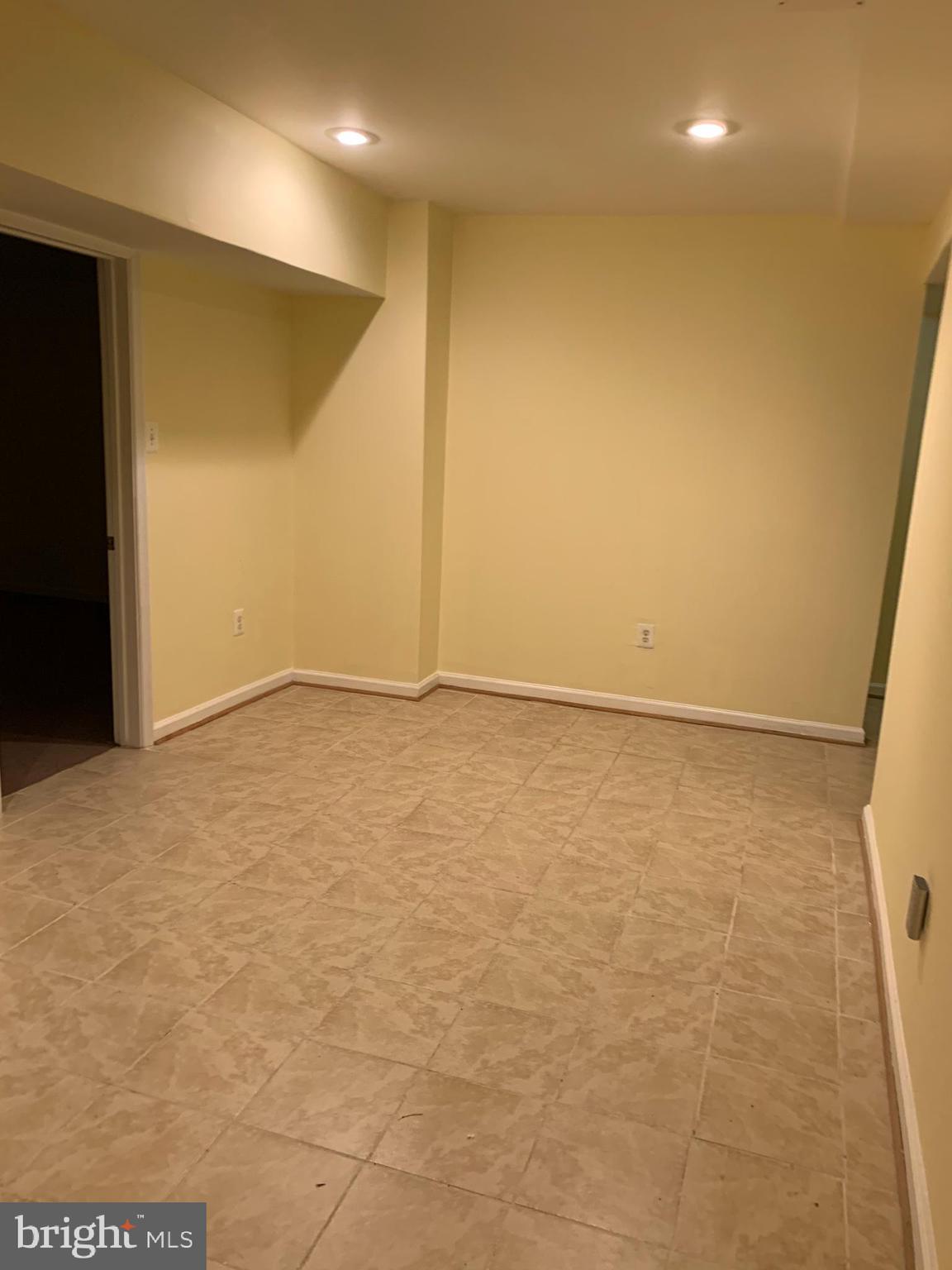 SADDLE CREEK - Residential