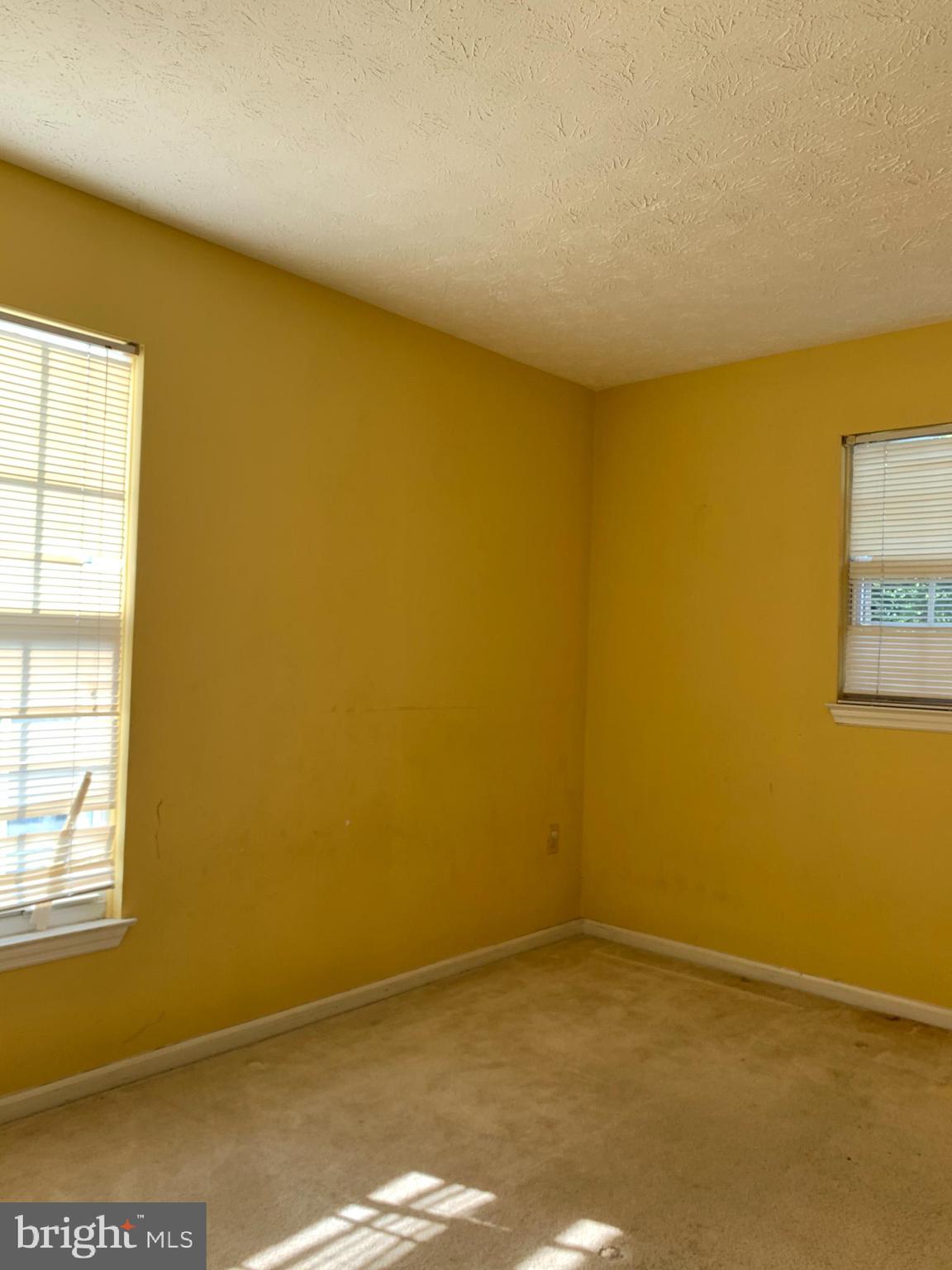 SADDLE CREEK - Residential