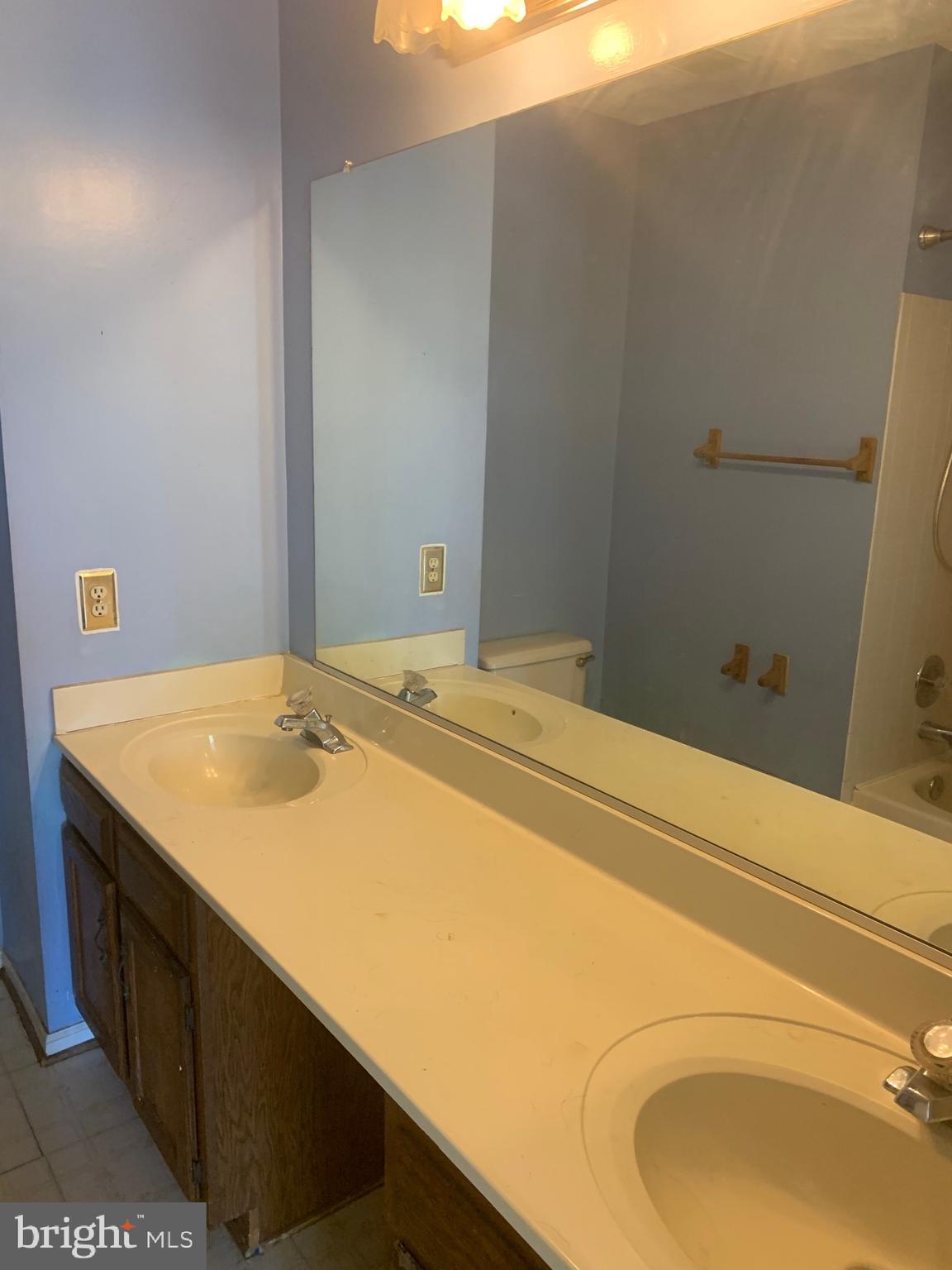 SADDLE CREEK - Residential