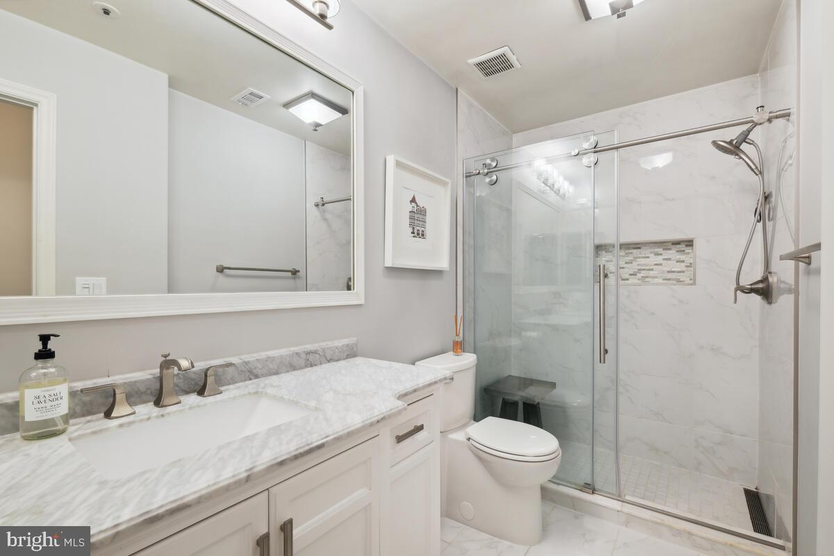 THE GABLES ON TUCKERMAN - Residential