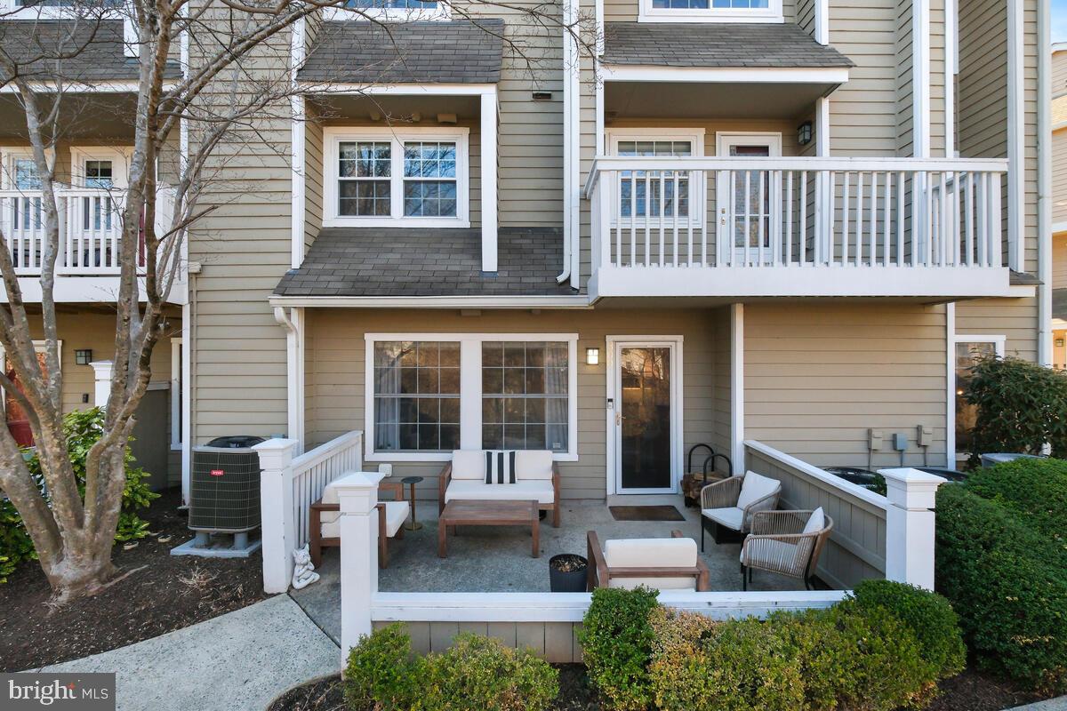 THE GABLES ON TUCKERMAN - Residential