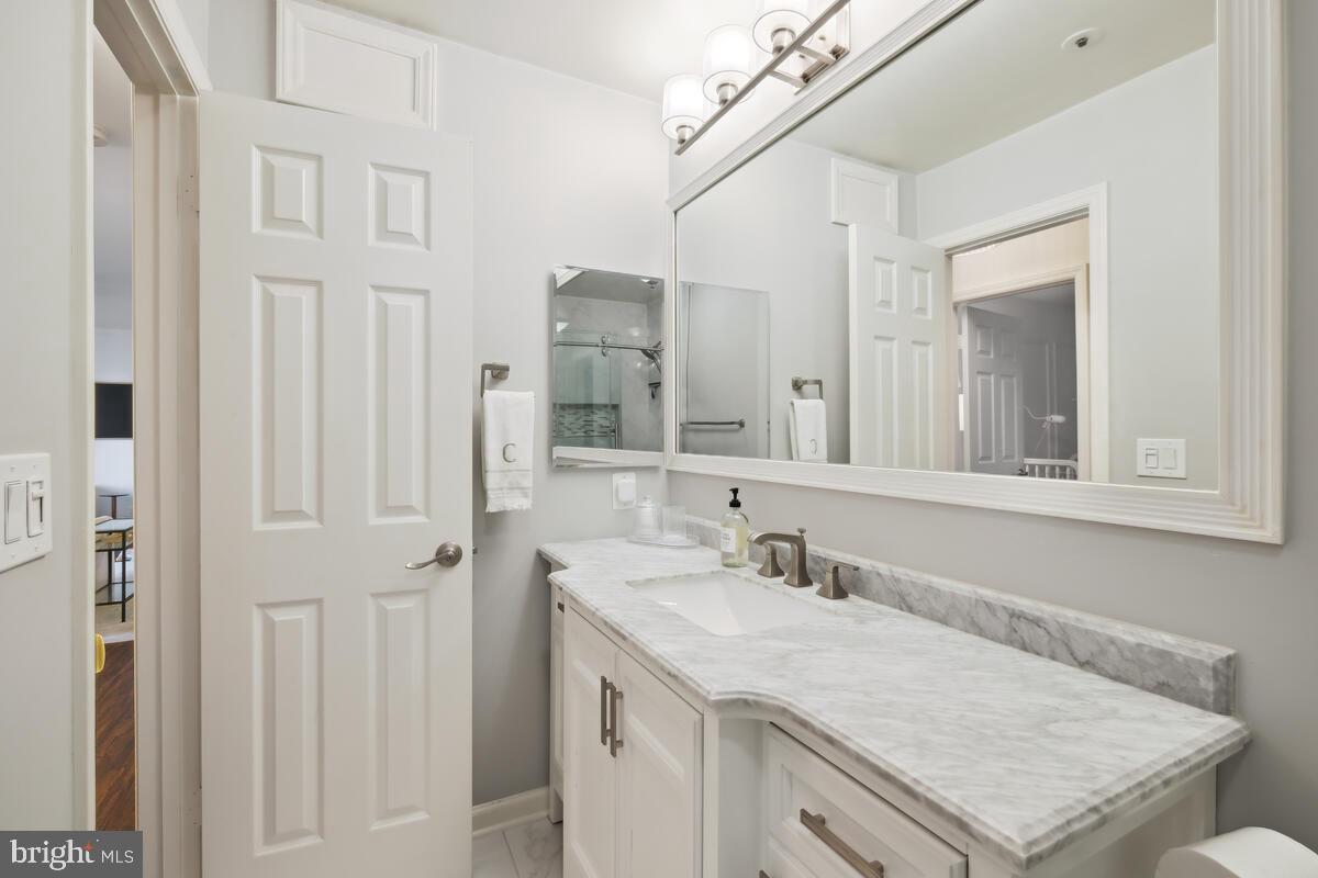 THE GABLES ON TUCKERMAN - Residential