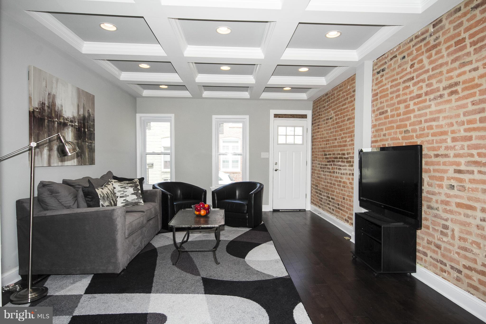 LOCUST POINT - Residential