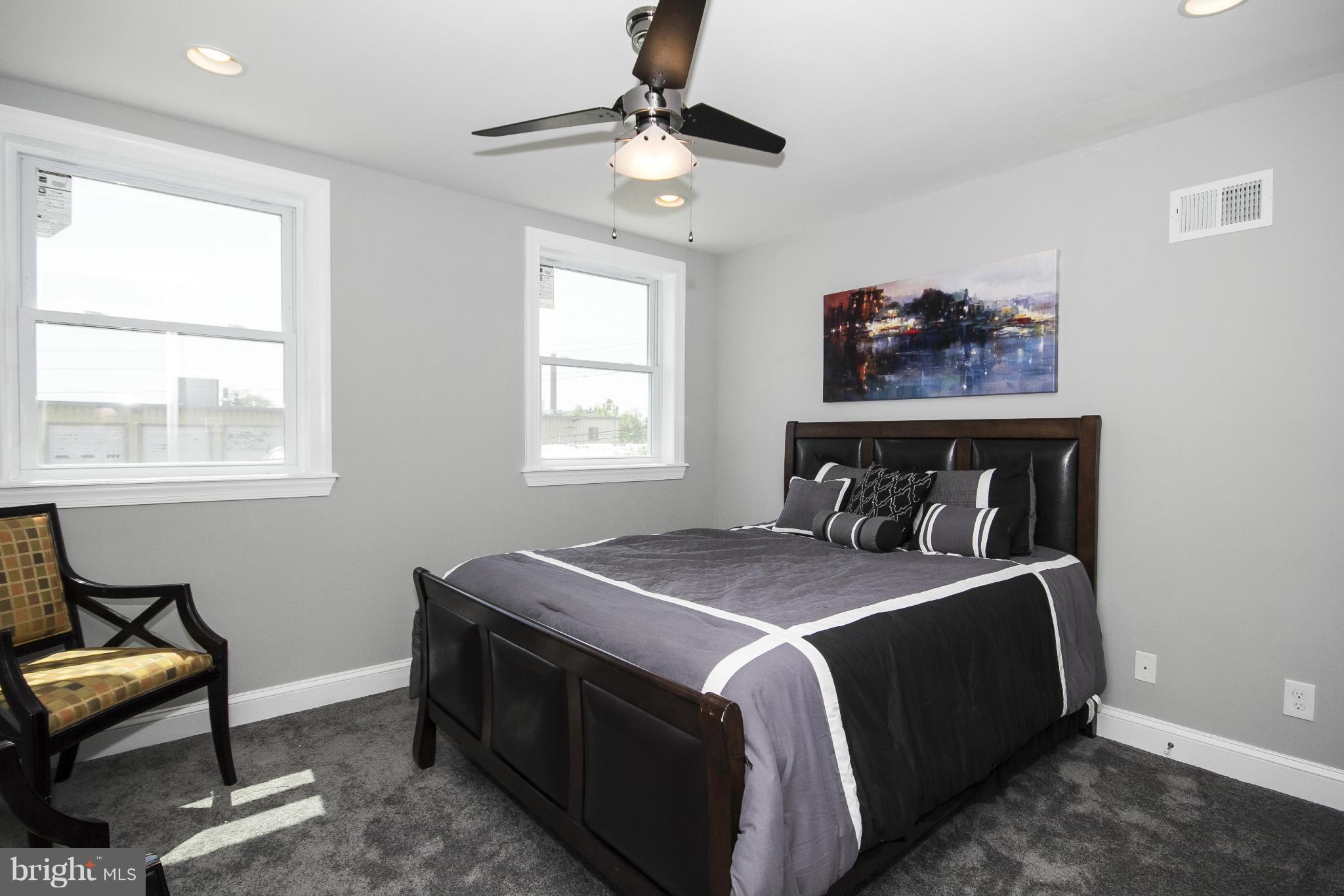 LOCUST POINT - Residential