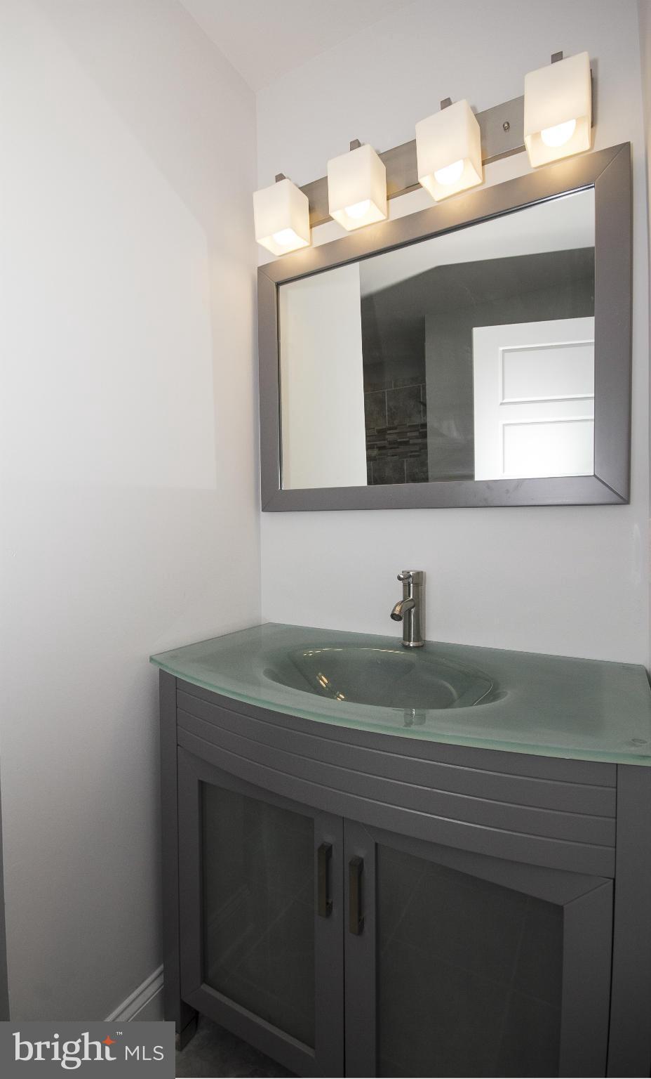 LOCUST POINT - Residential