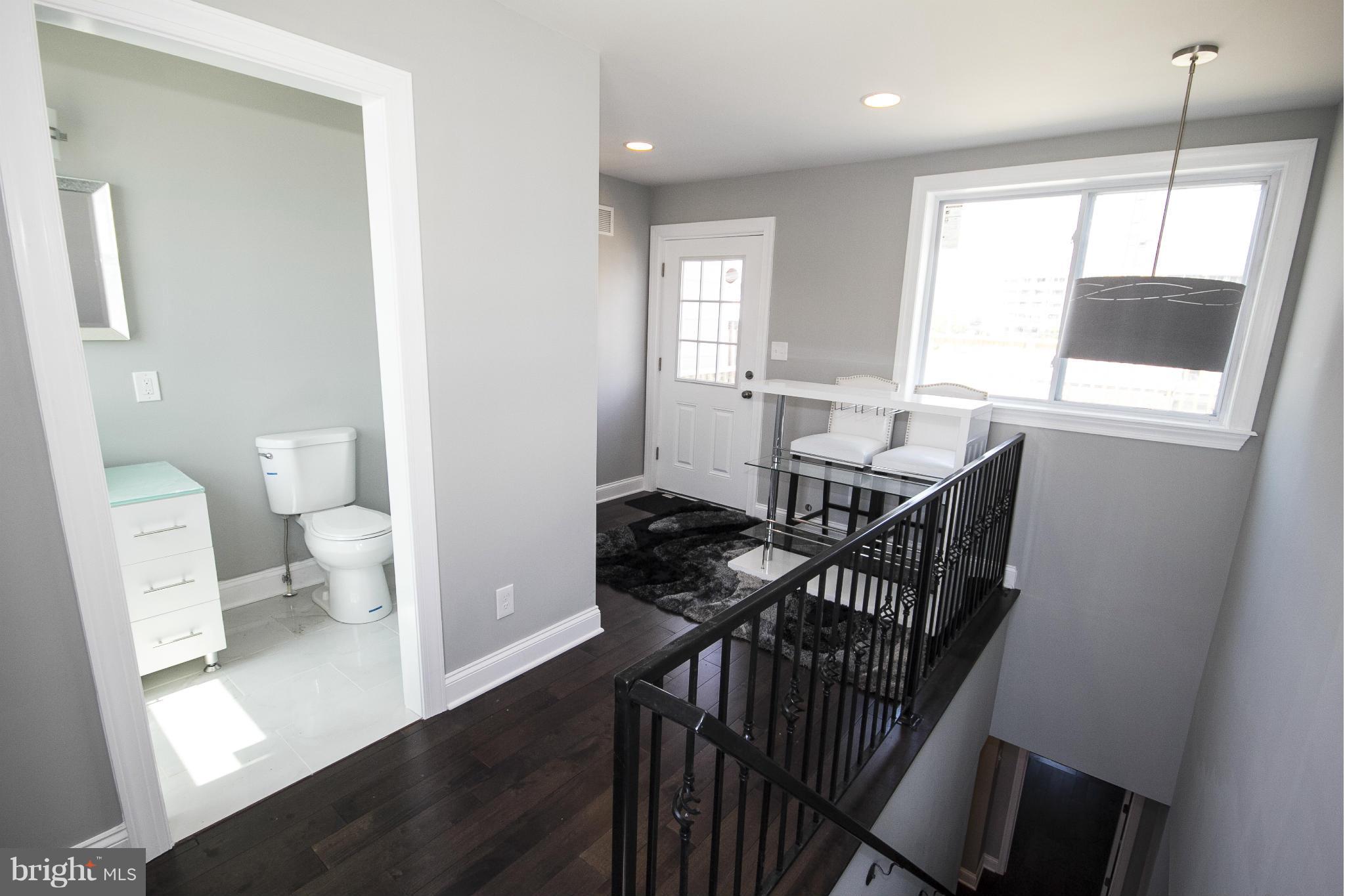 LOCUST POINT - Residential