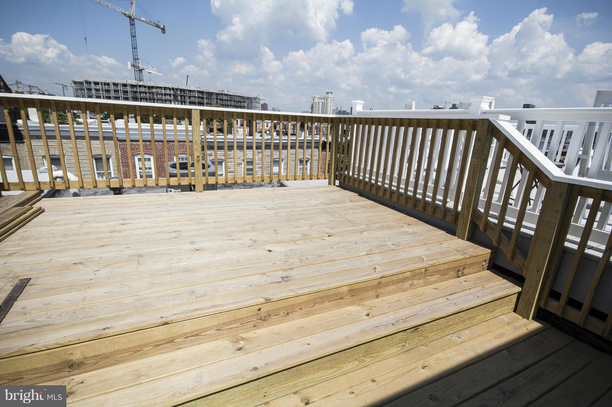 LOCUST POINT - Residential