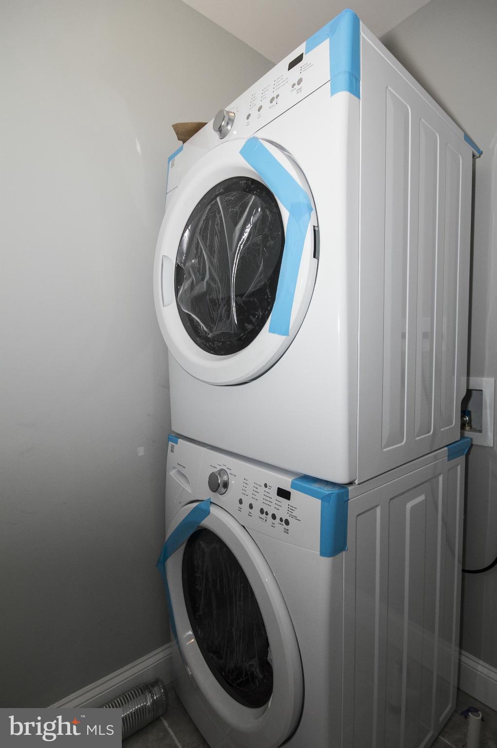 LOCUST POINT - Residential