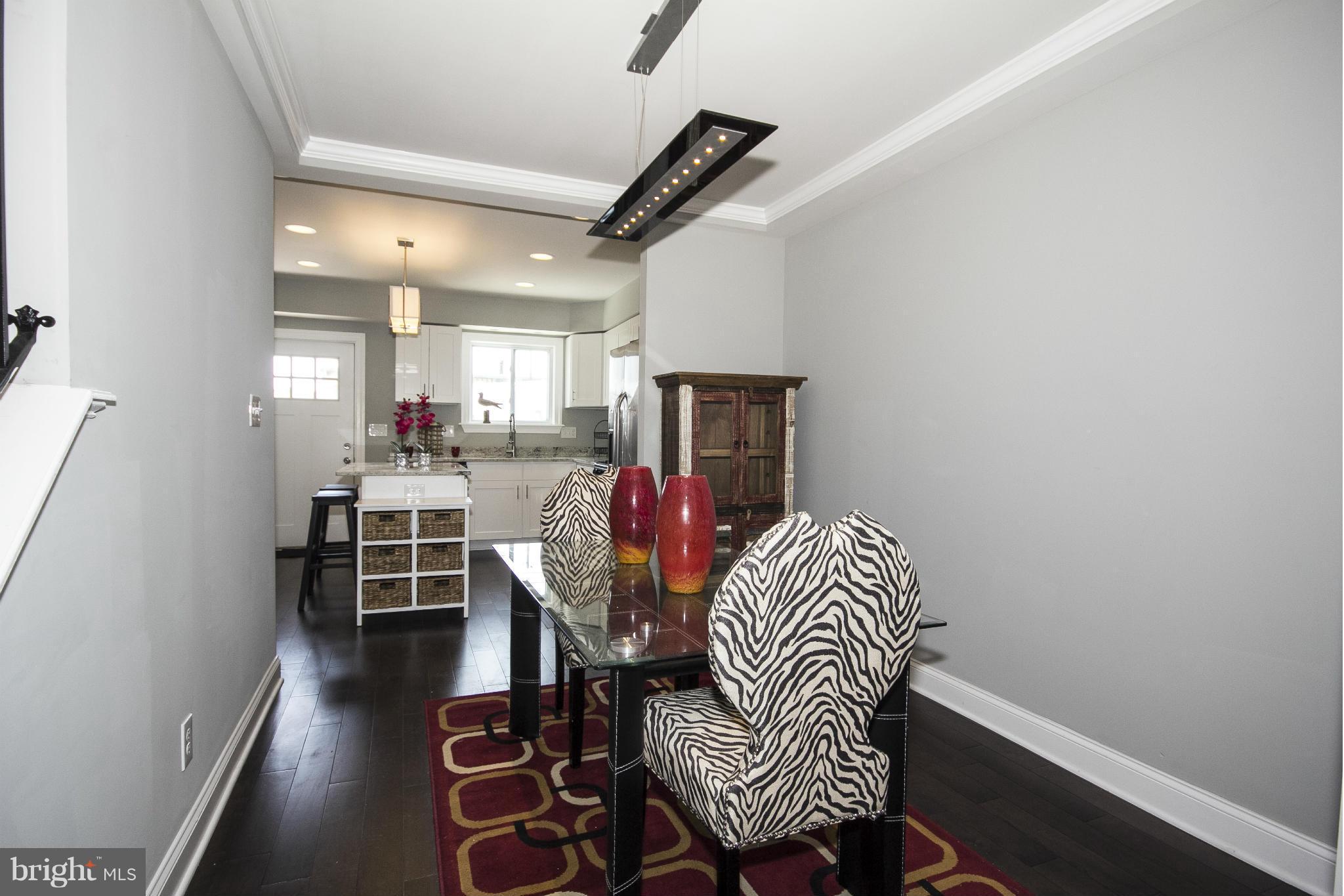 LOCUST POINT - Residential