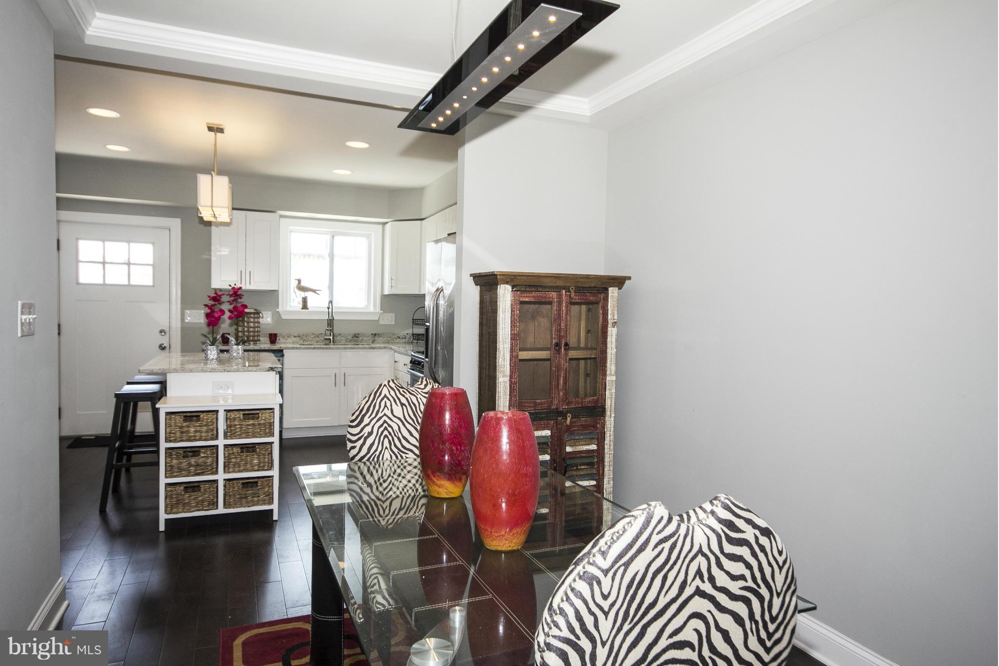 LOCUST POINT - Residential