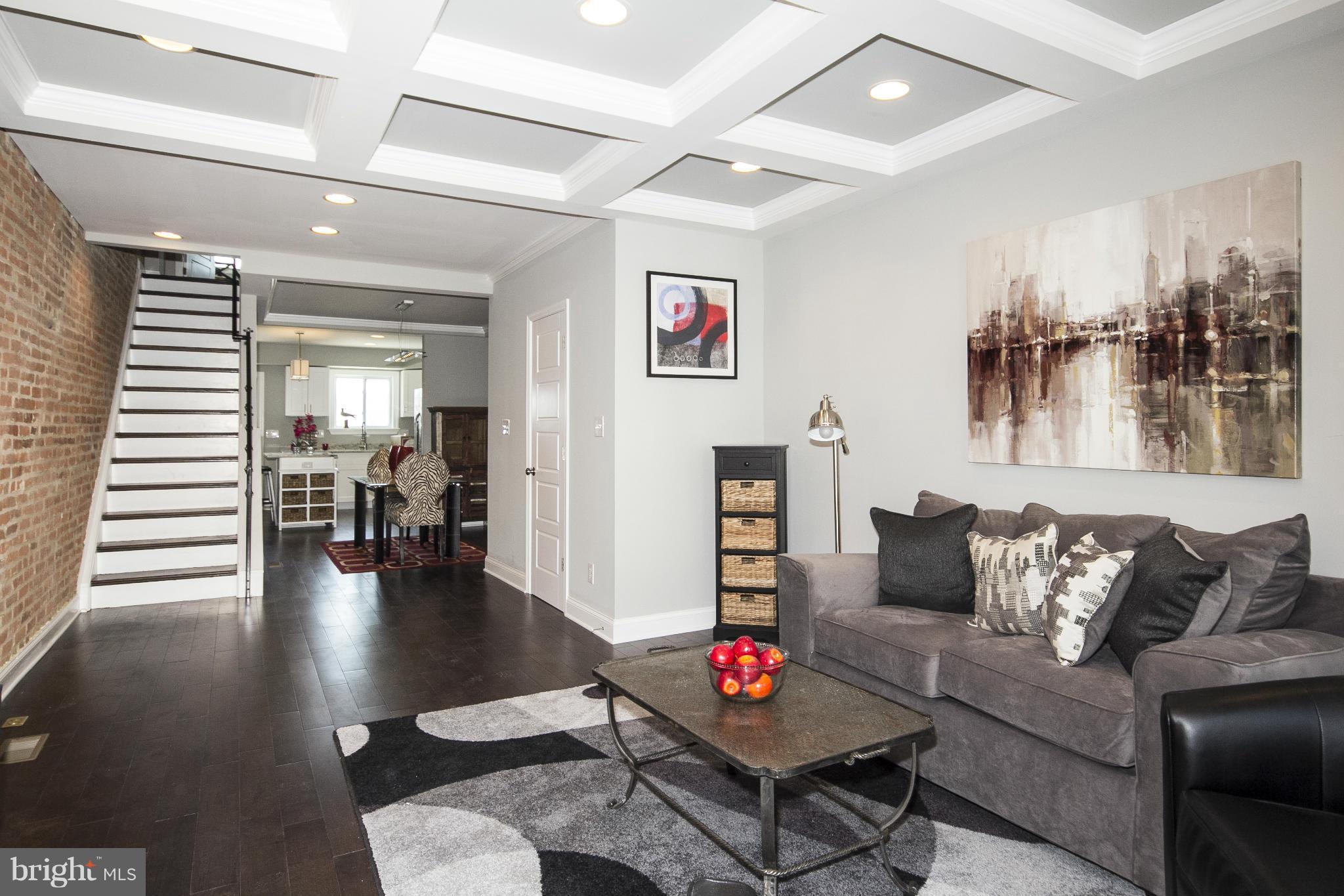 LOCUST POINT - Residential