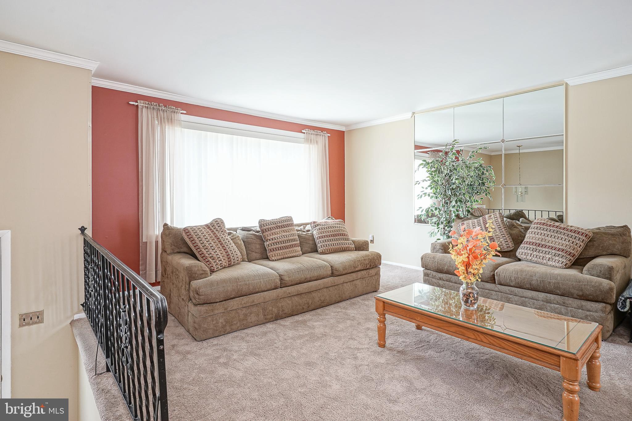 11 FRANKLIN AVENUE