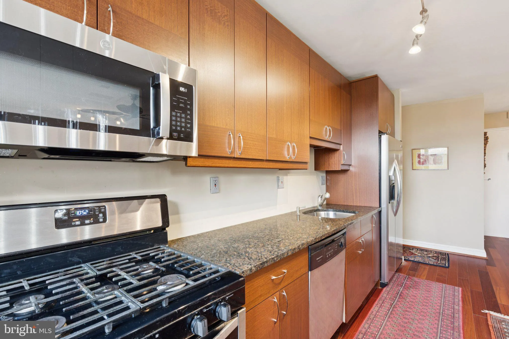 Philadelphia, Pennsylvania 19130, United States, 2 Bedrooms Bedrooms, ,1 BathroomBathrooms,Residential,Active,236948