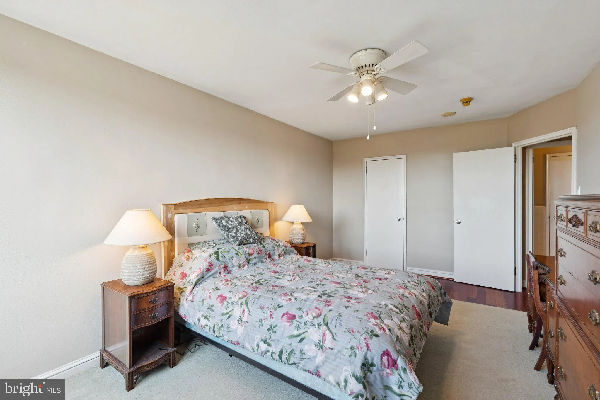 Philadelphia, Pennsylvania 19130, United States, 2 Bedrooms Bedrooms, ,1 BathroomBathrooms,Residential,Active,236948