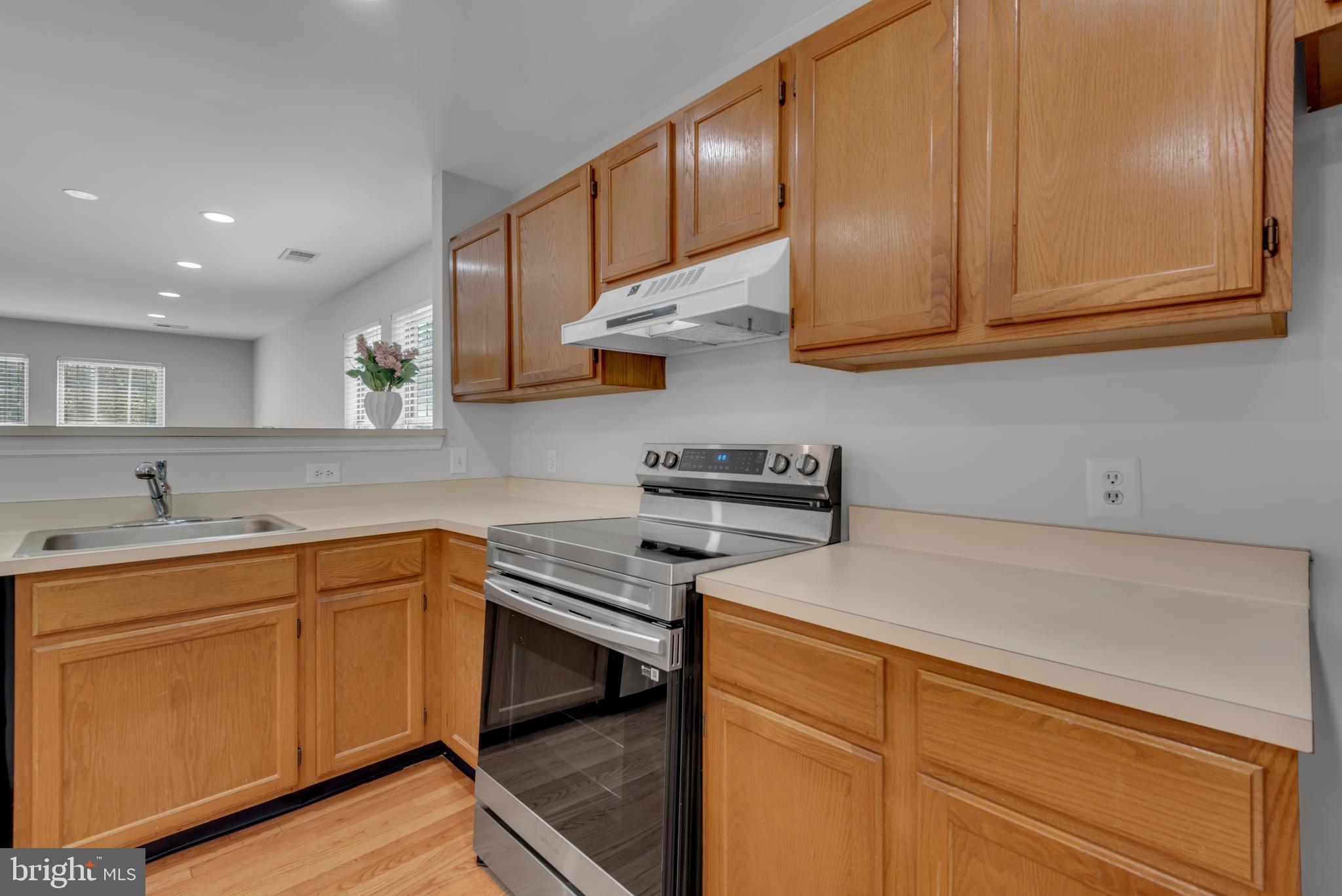 CEDAR GROVE AT CROFTON - Residential