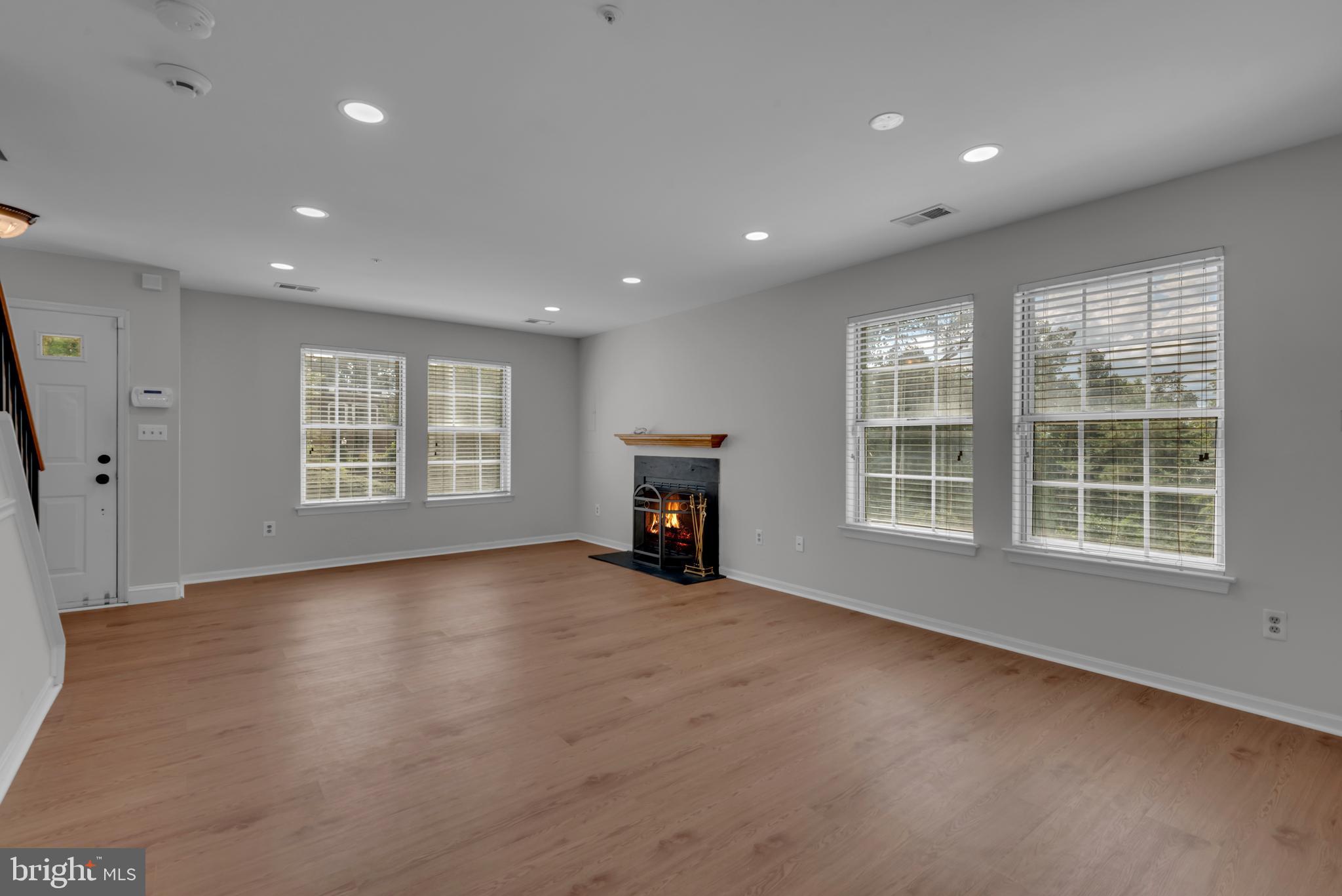 CEDAR GROVE AT CROFTON - Residential