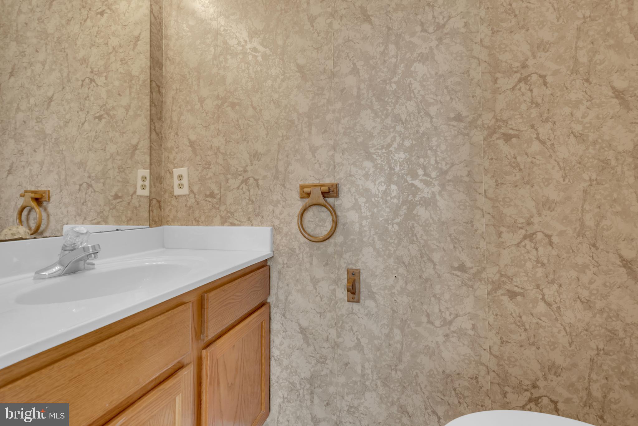 CEDAR GROVE AT CROFTON - Residential