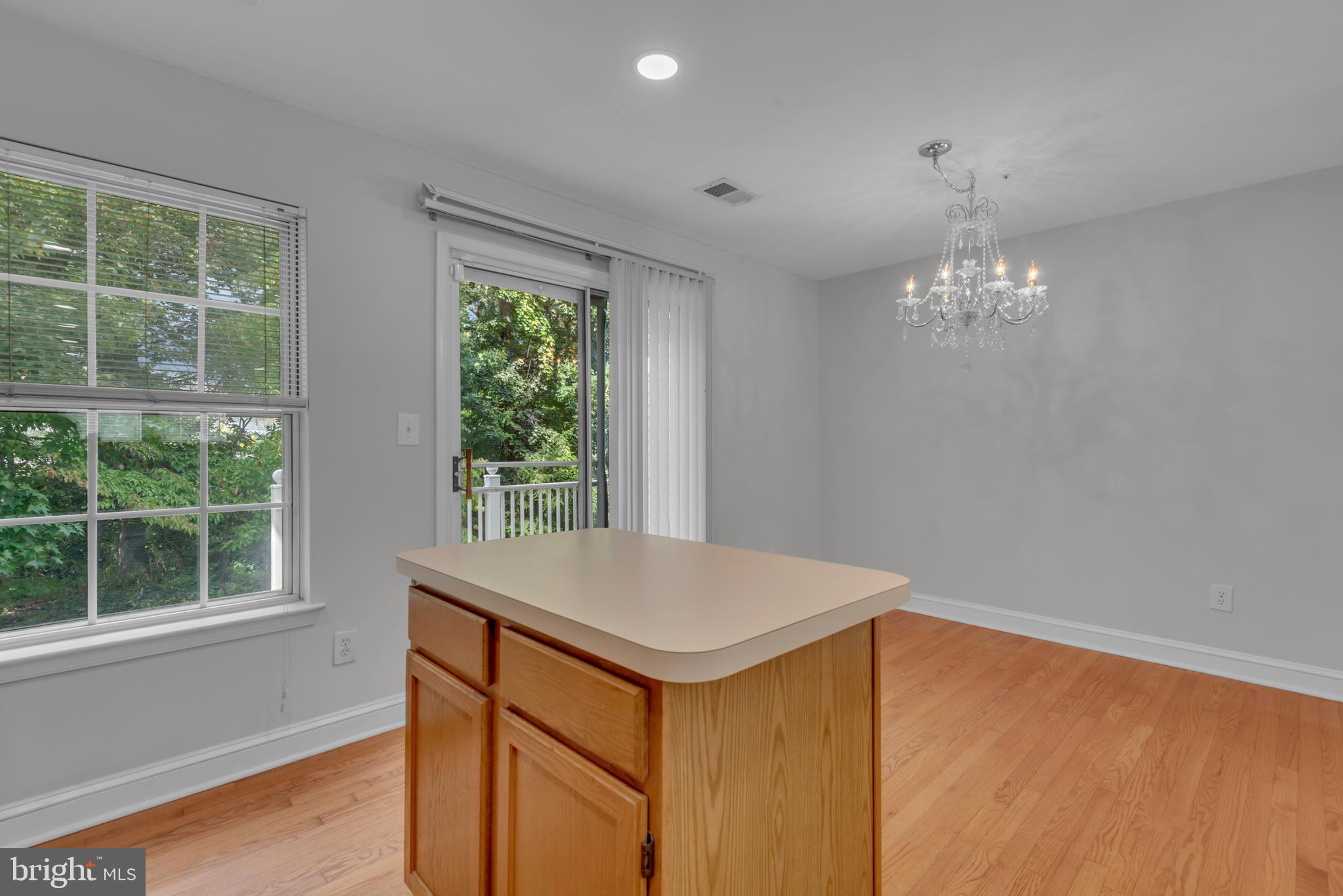 CEDAR GROVE AT CROFTON - Residential