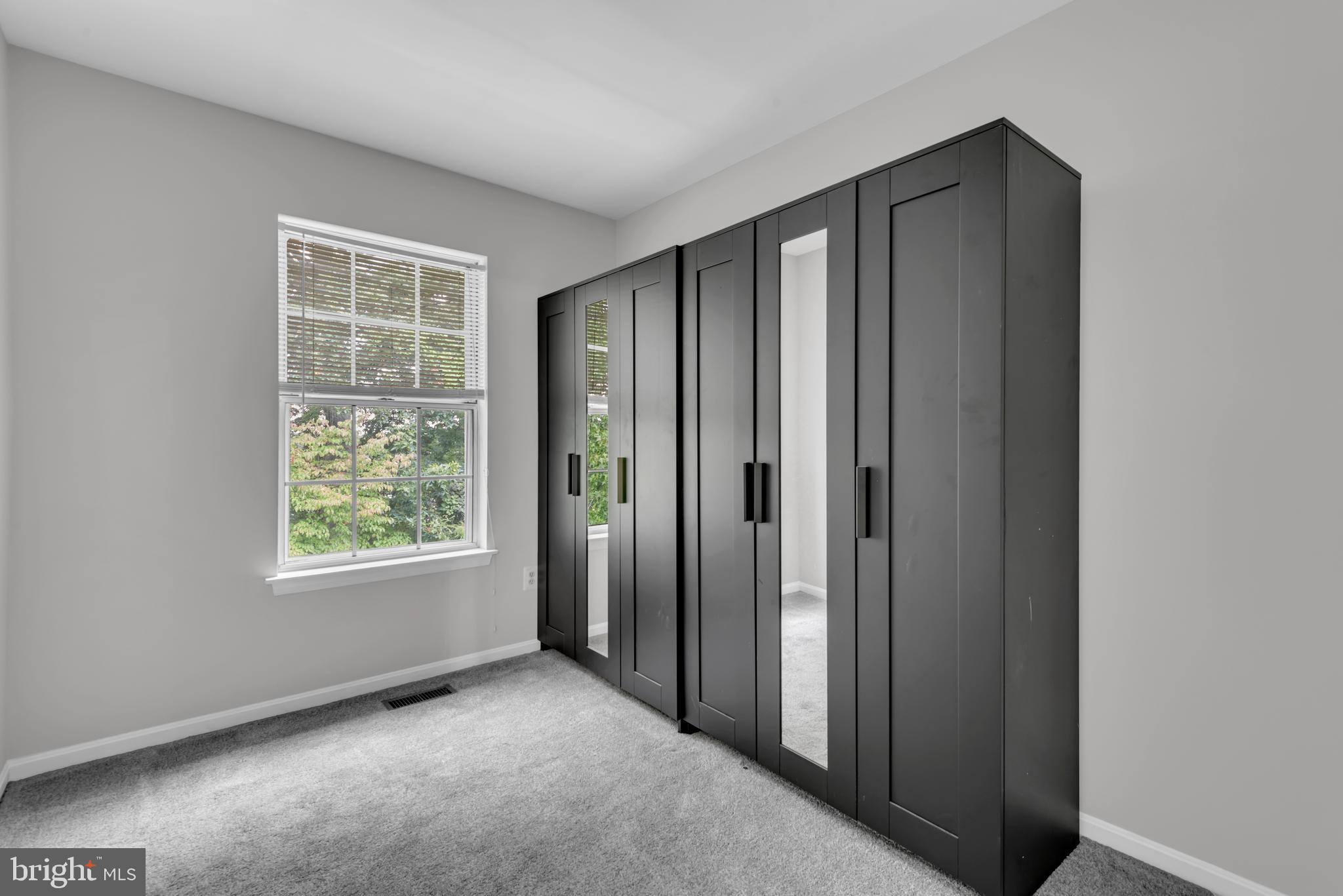 CEDAR GROVE AT CROFTON - Residential