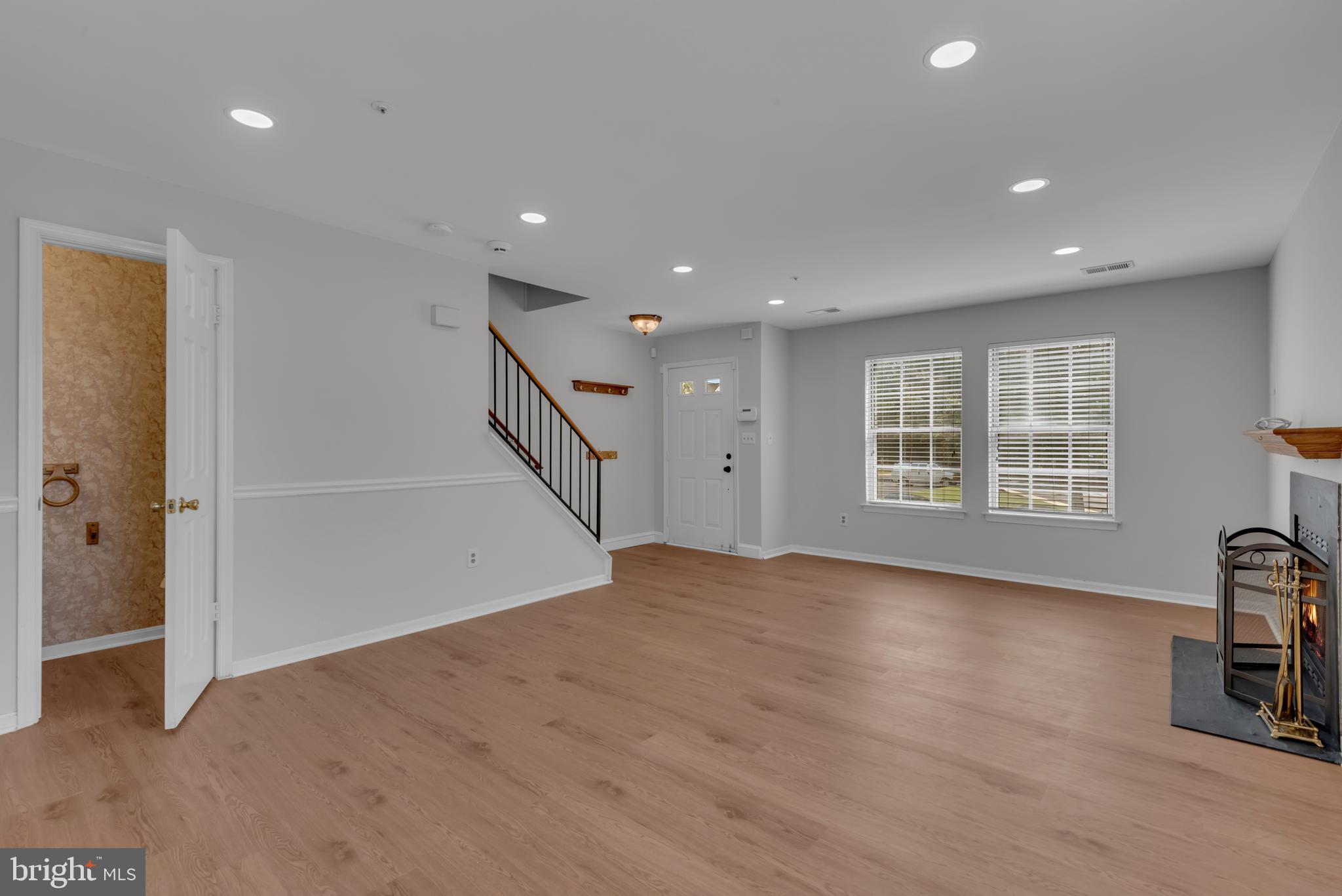 CEDAR GROVE AT CROFTON - Residential