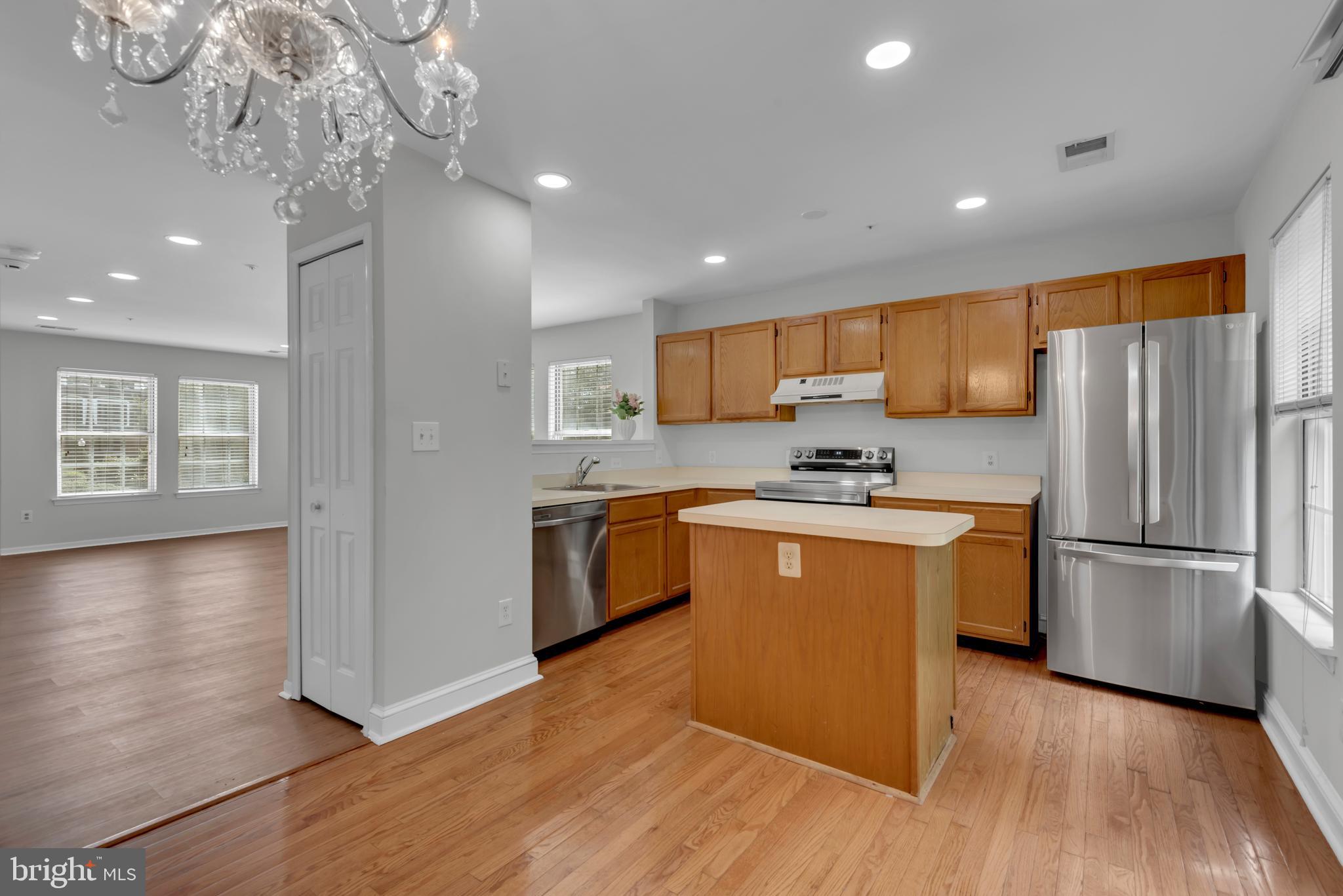 CEDAR GROVE AT CROFTON - Residential