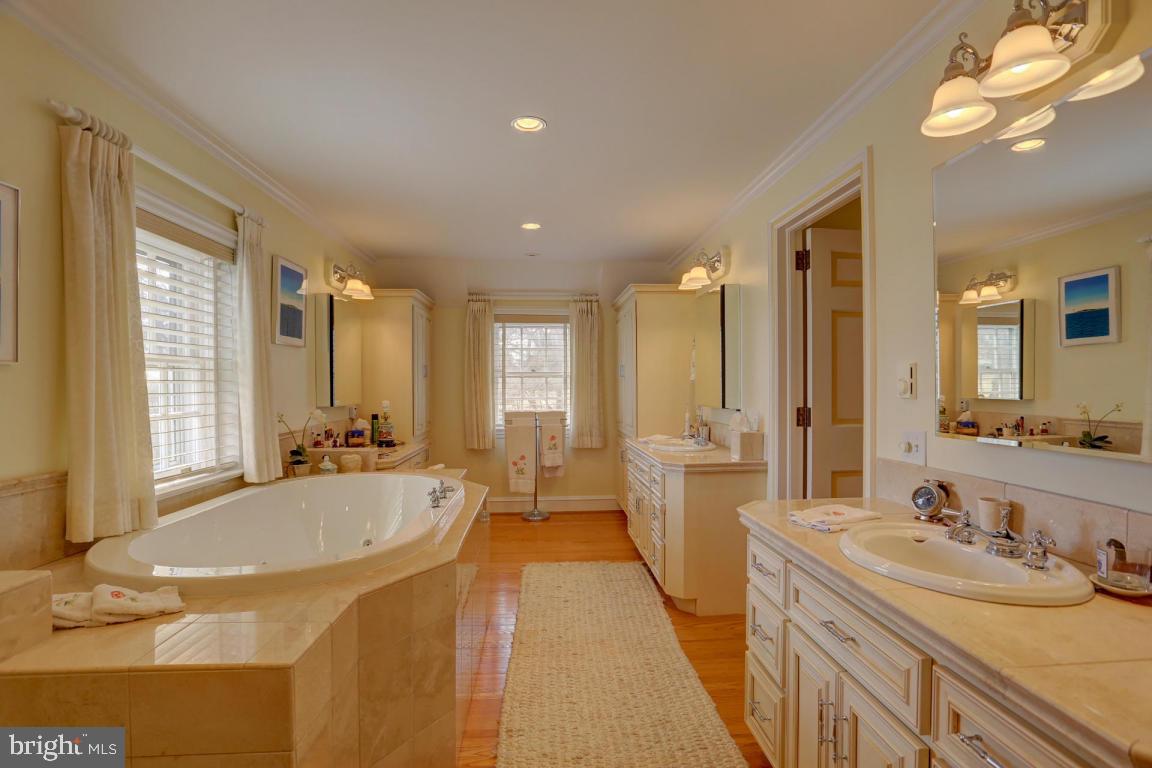 MONDAMIN FARMS - Residential