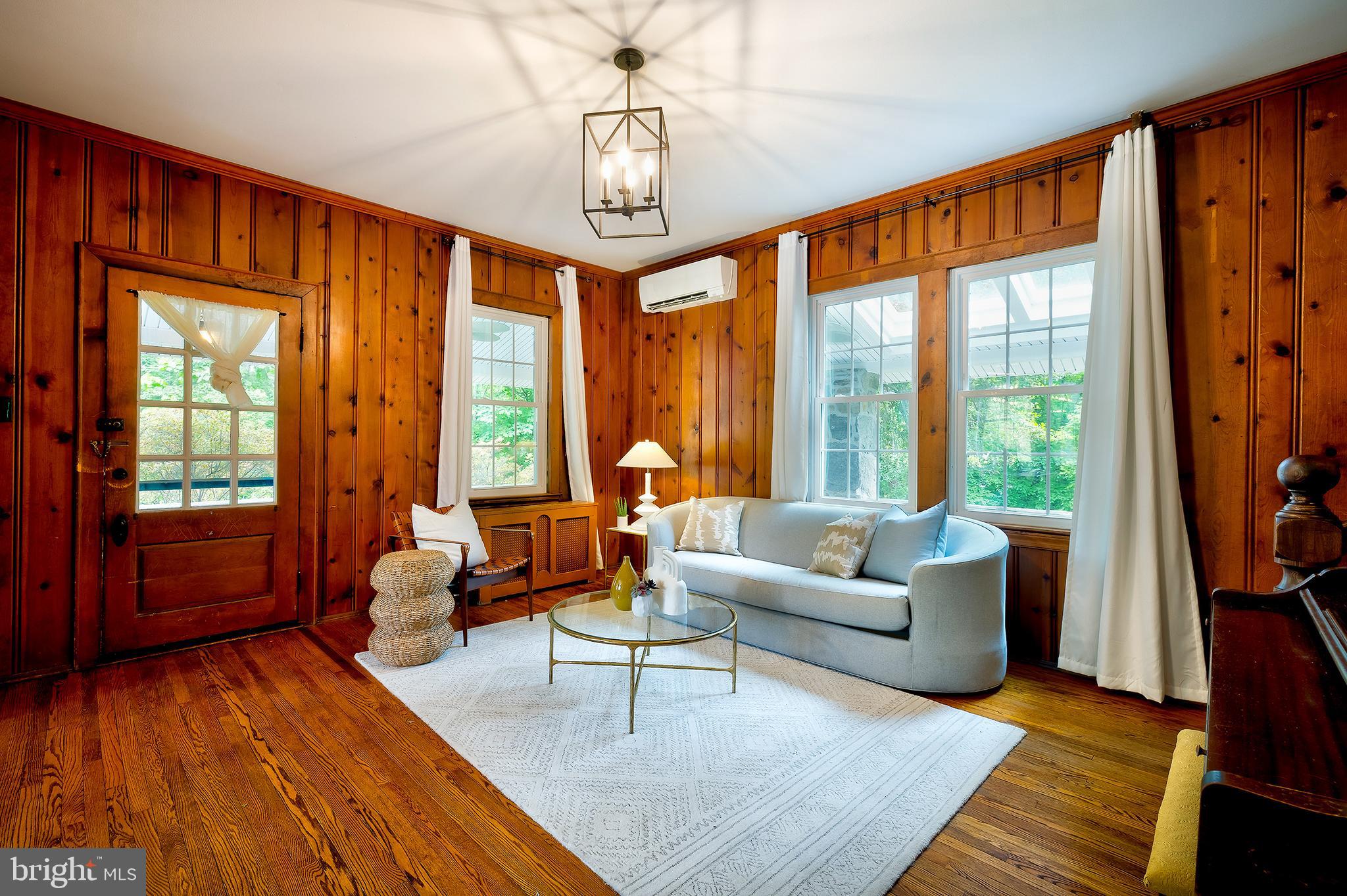 FOREST GLEN PARK - Residential