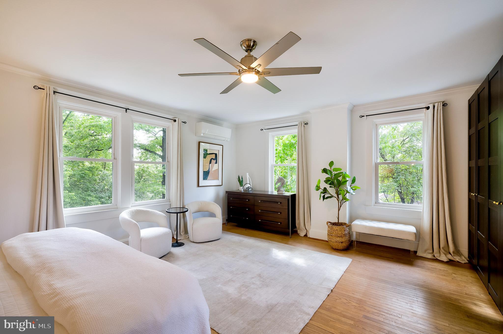 FOREST GLEN PARK - Residential