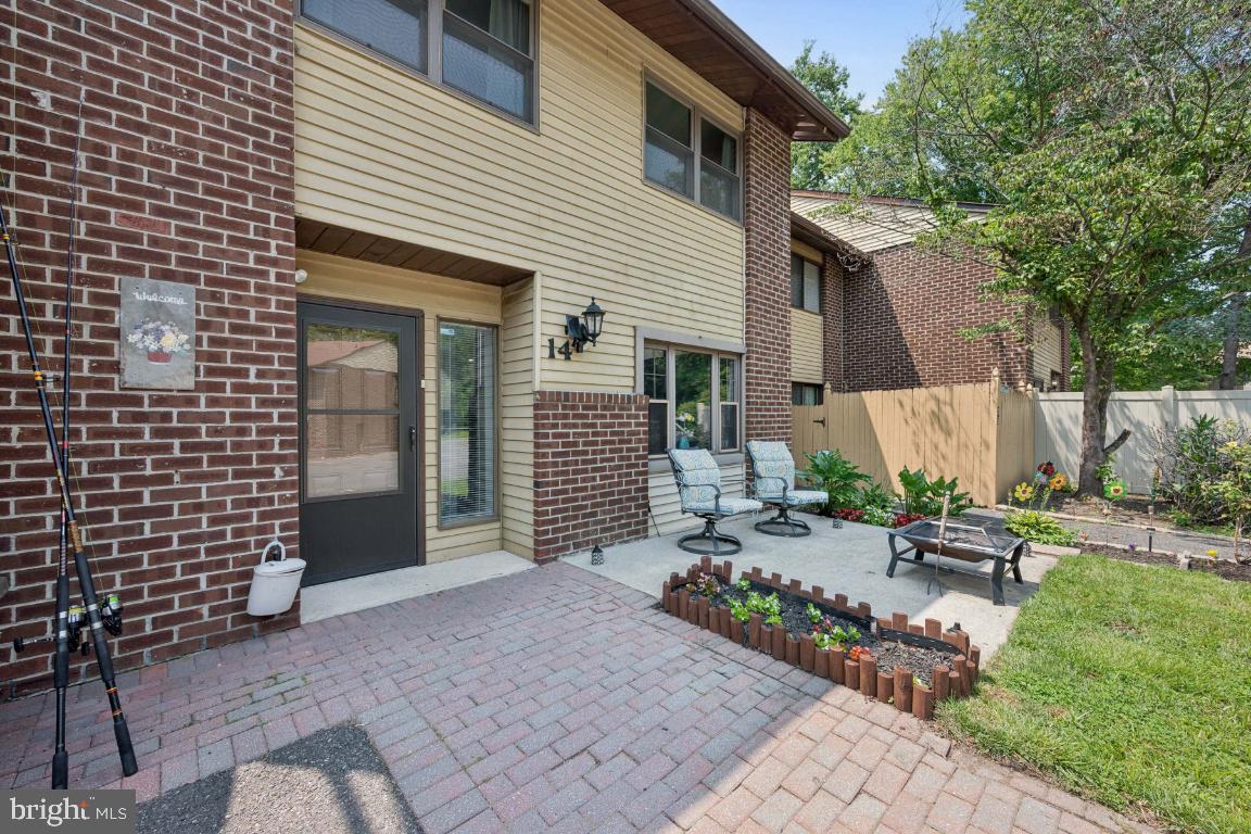 14 LAUREL COURT