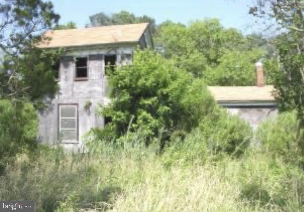 3033 WILLIAM MADDOX ROAD