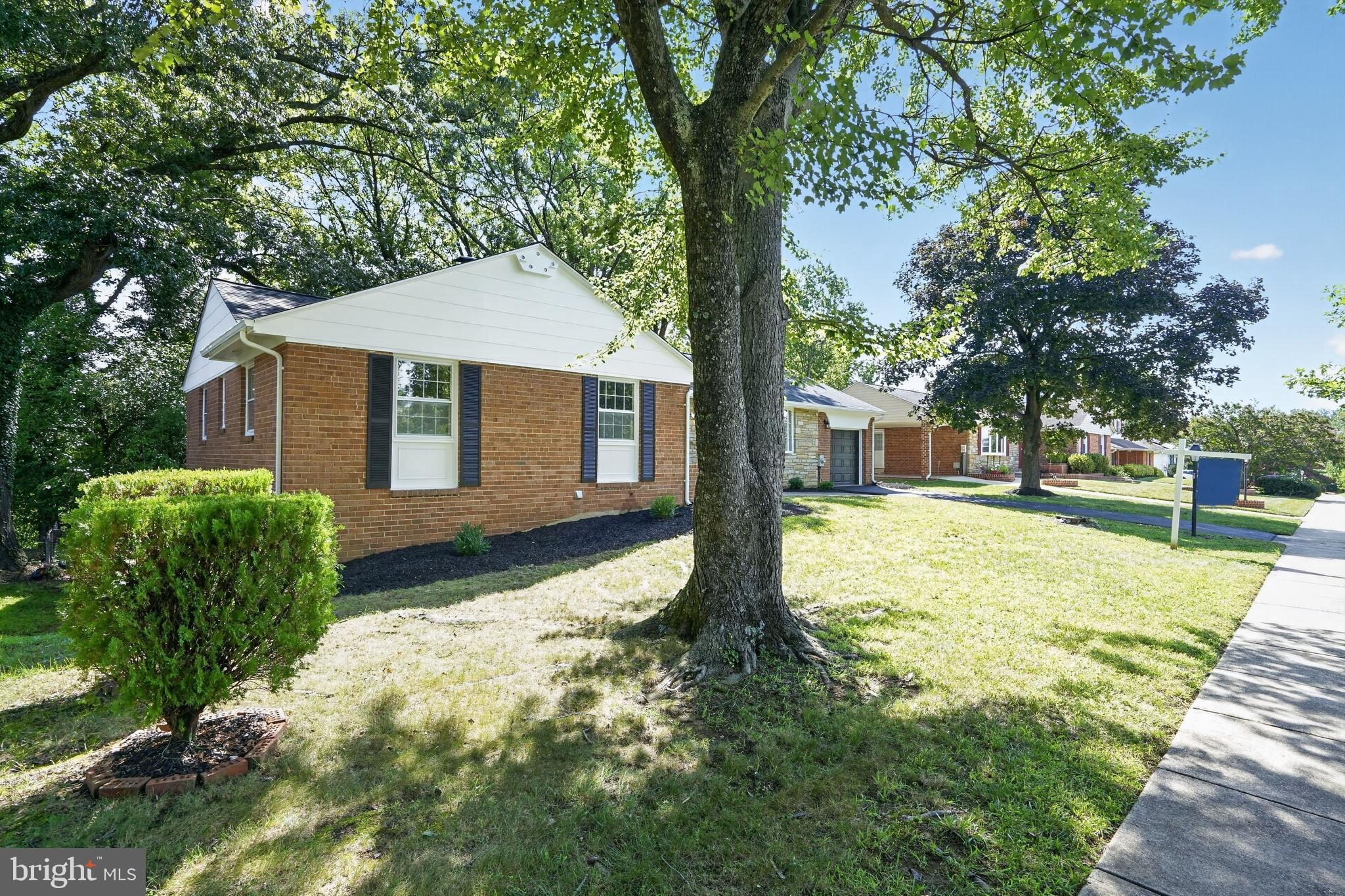 14 THURSTON DRIVE