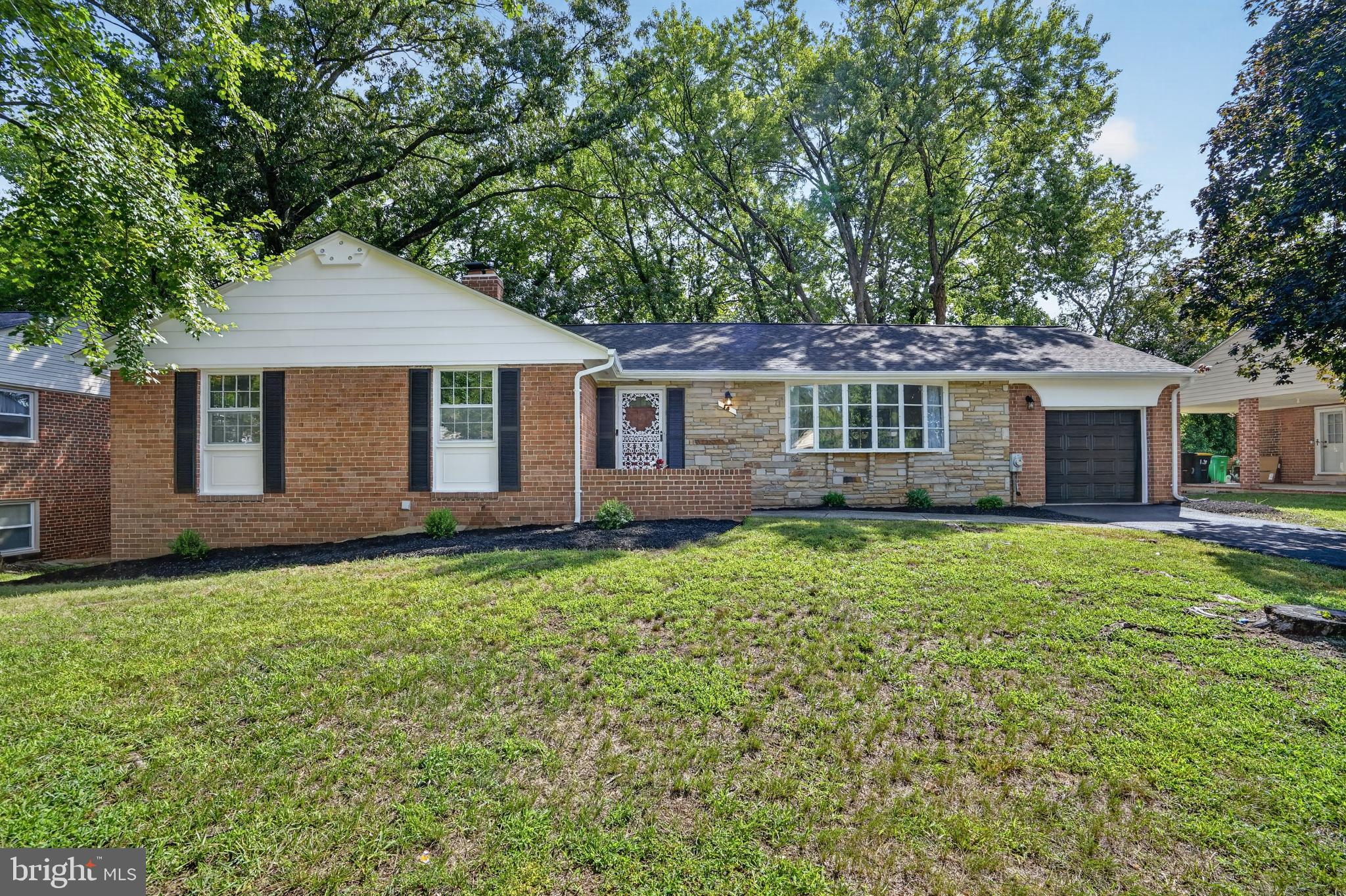 14 THURSTON DRIVE