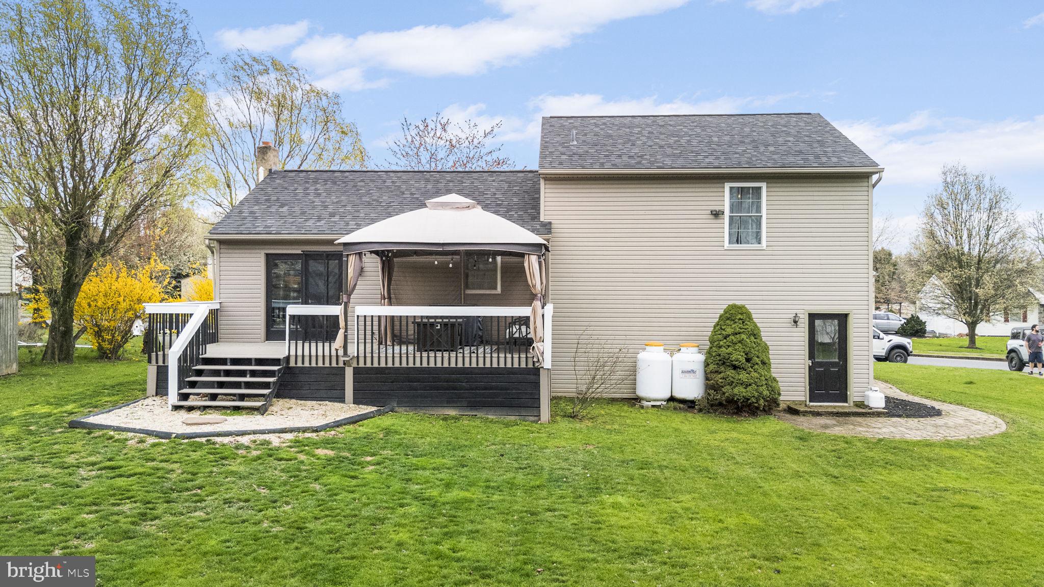 MEADOW VIEW VILLAGE - Residential