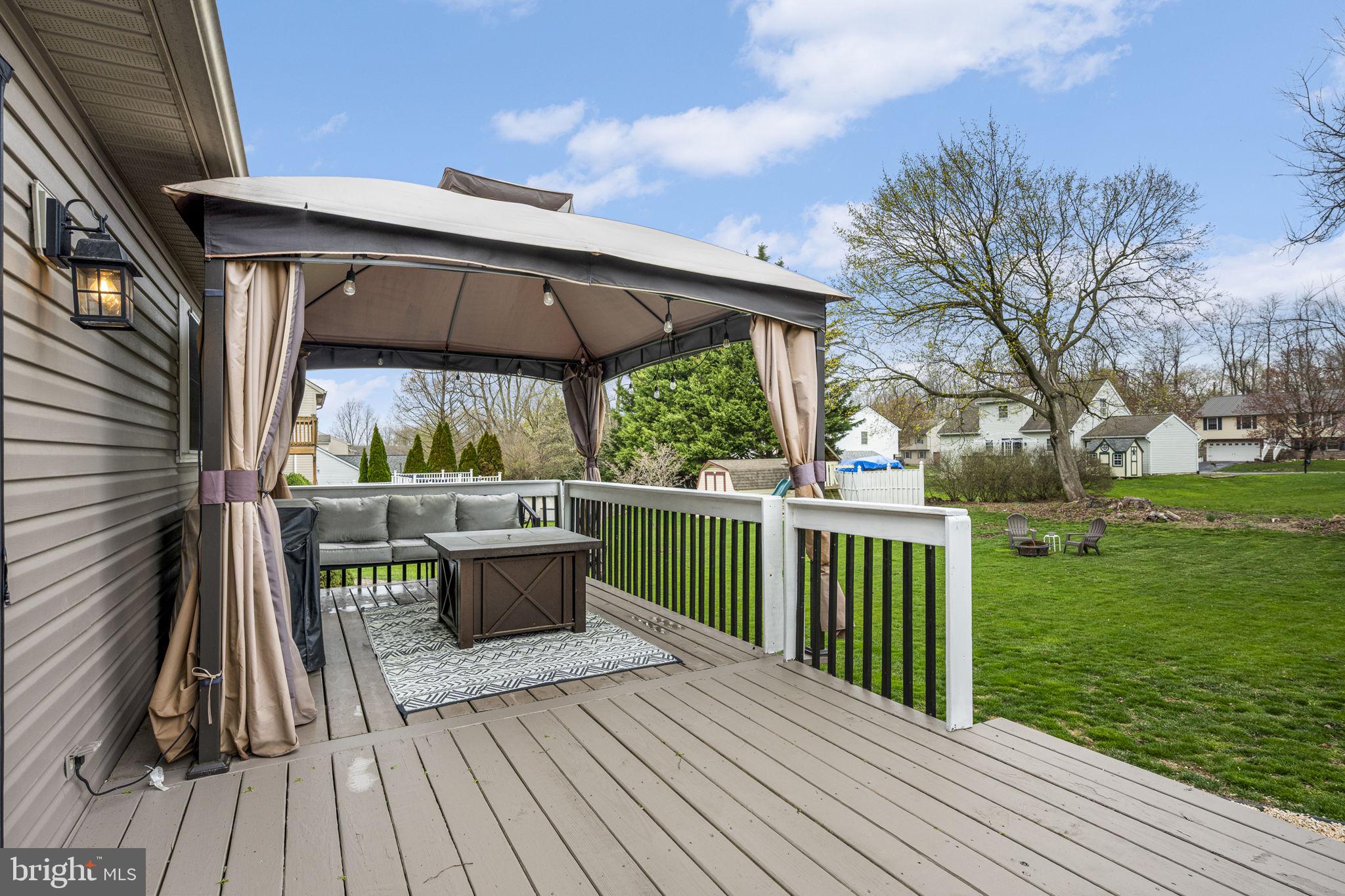 MEADOW VIEW VILLAGE - Residential