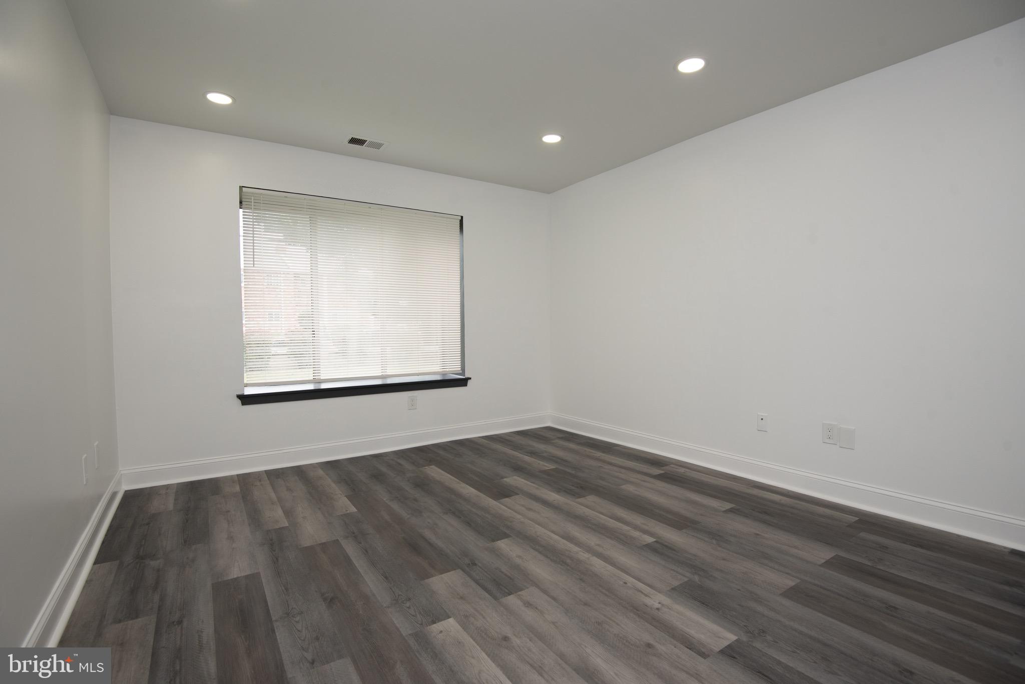 FOUNTAIN POINTE - Residential