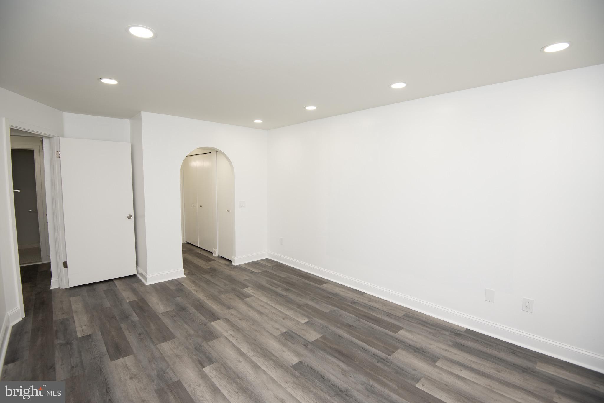 FOUNTAIN POINTE - Residential