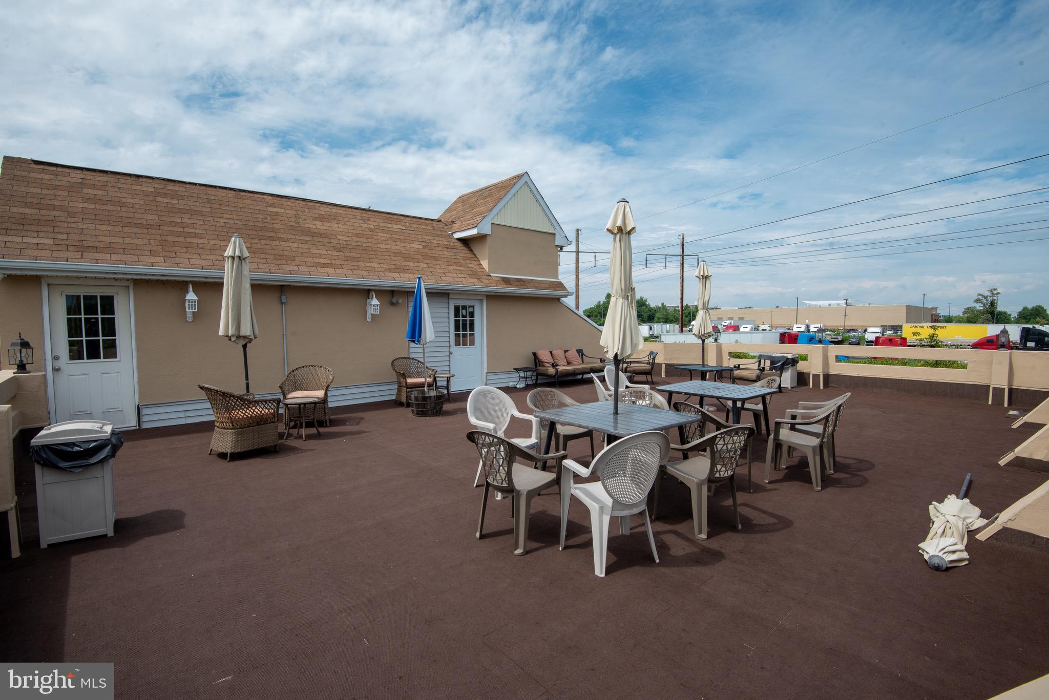 FOUNTAIN POINTE - Residential