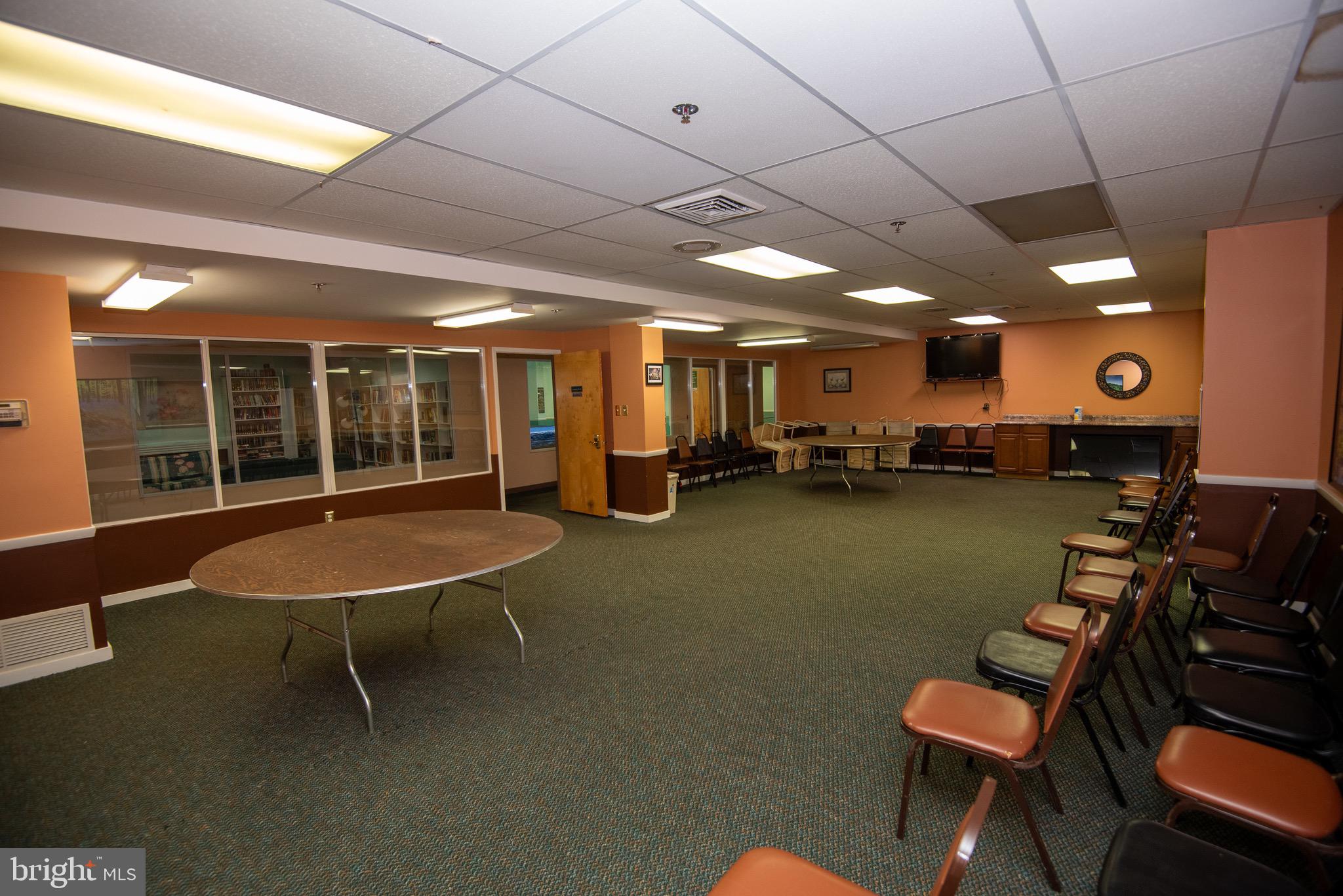 FOUNTAIN POINTE - Residential