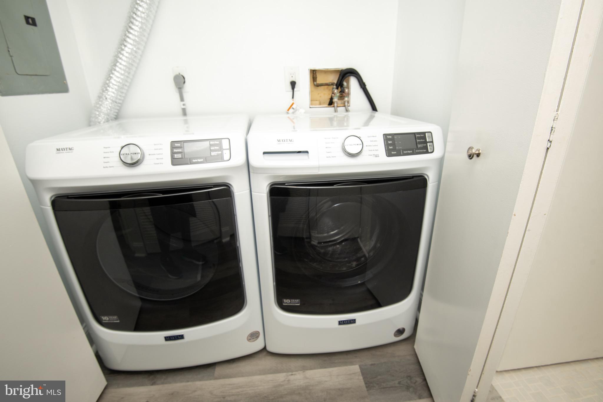 FOUNTAIN POINTE - Residential