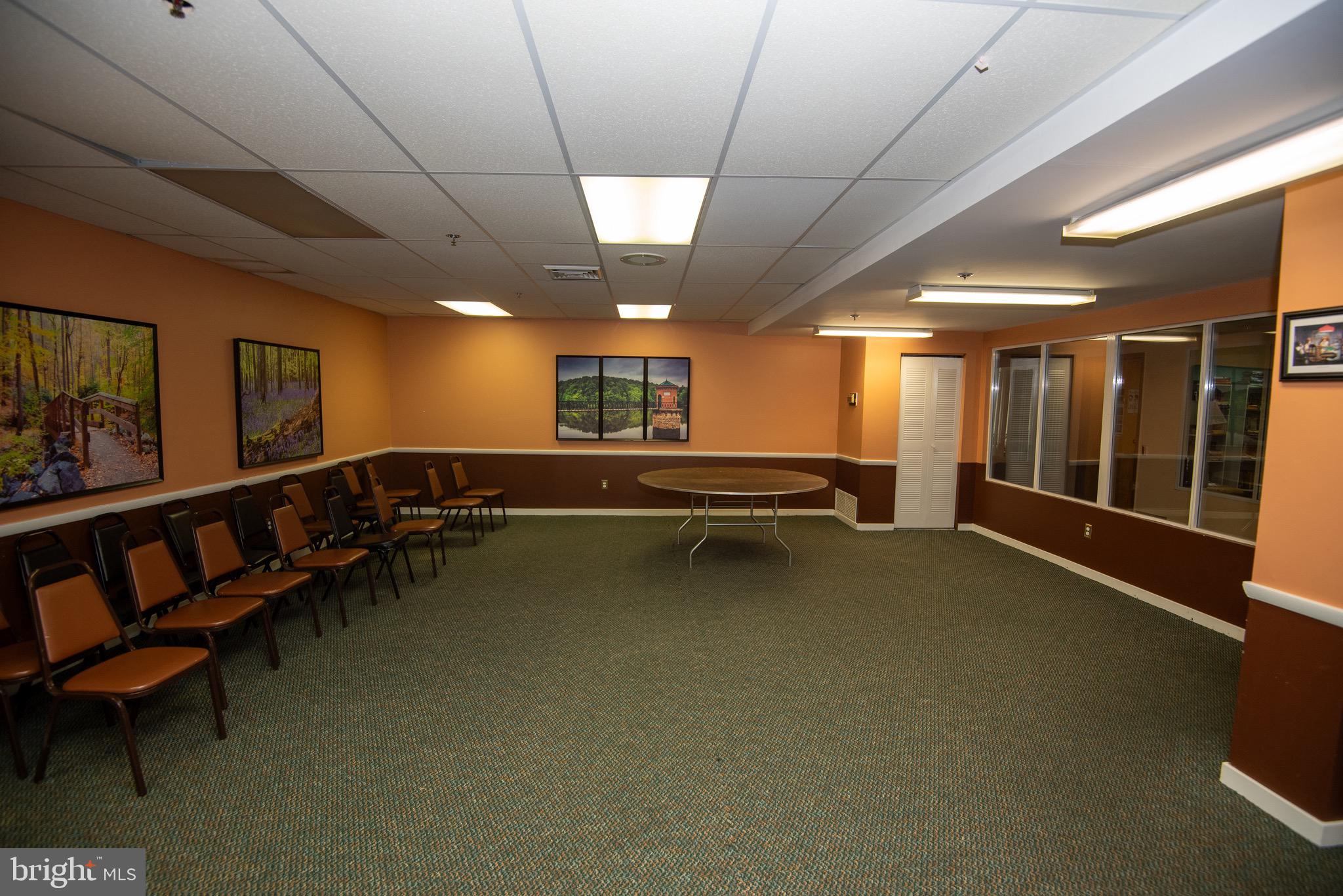 FOUNTAIN POINTE - Residential