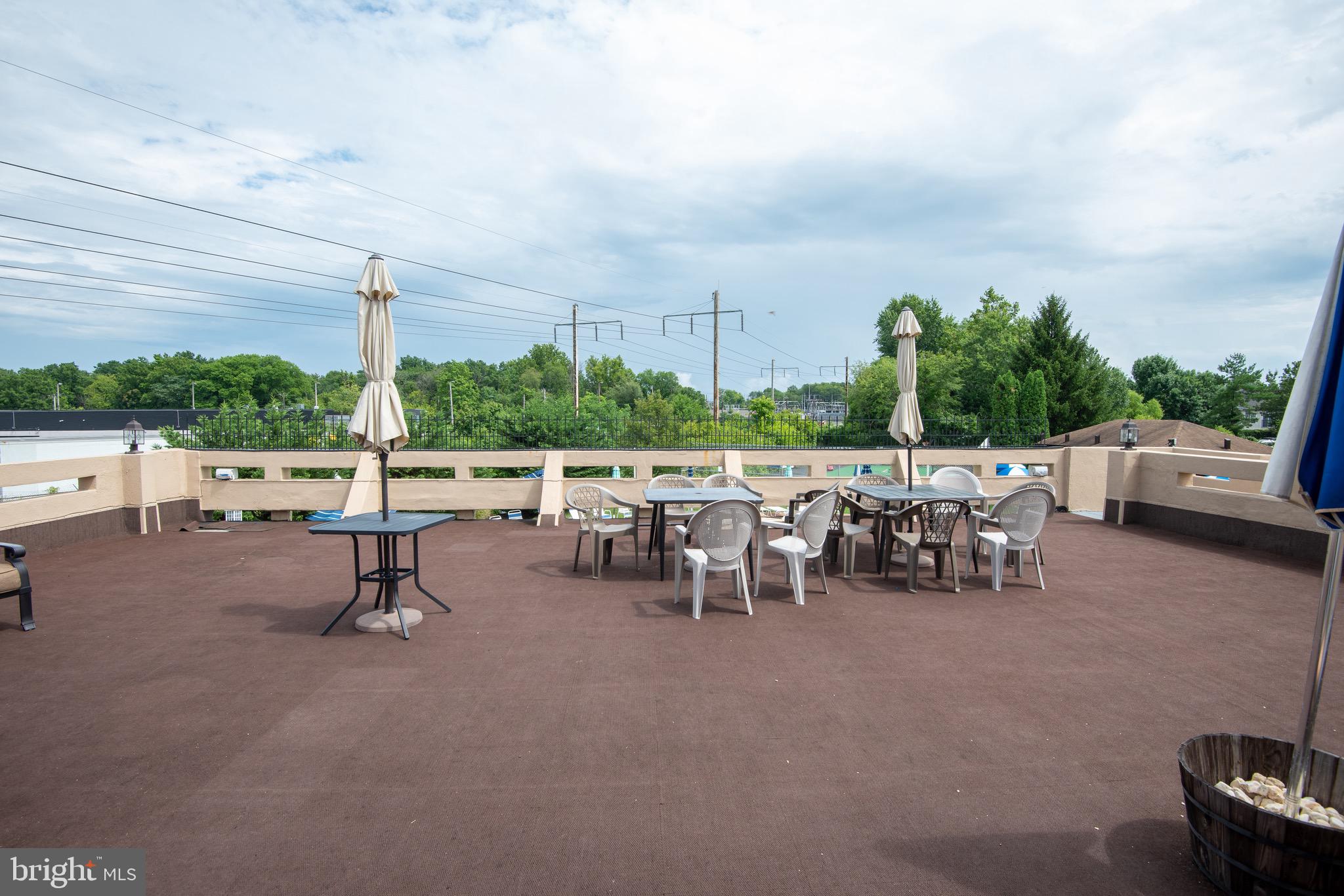 FOUNTAIN POINTE - Residential