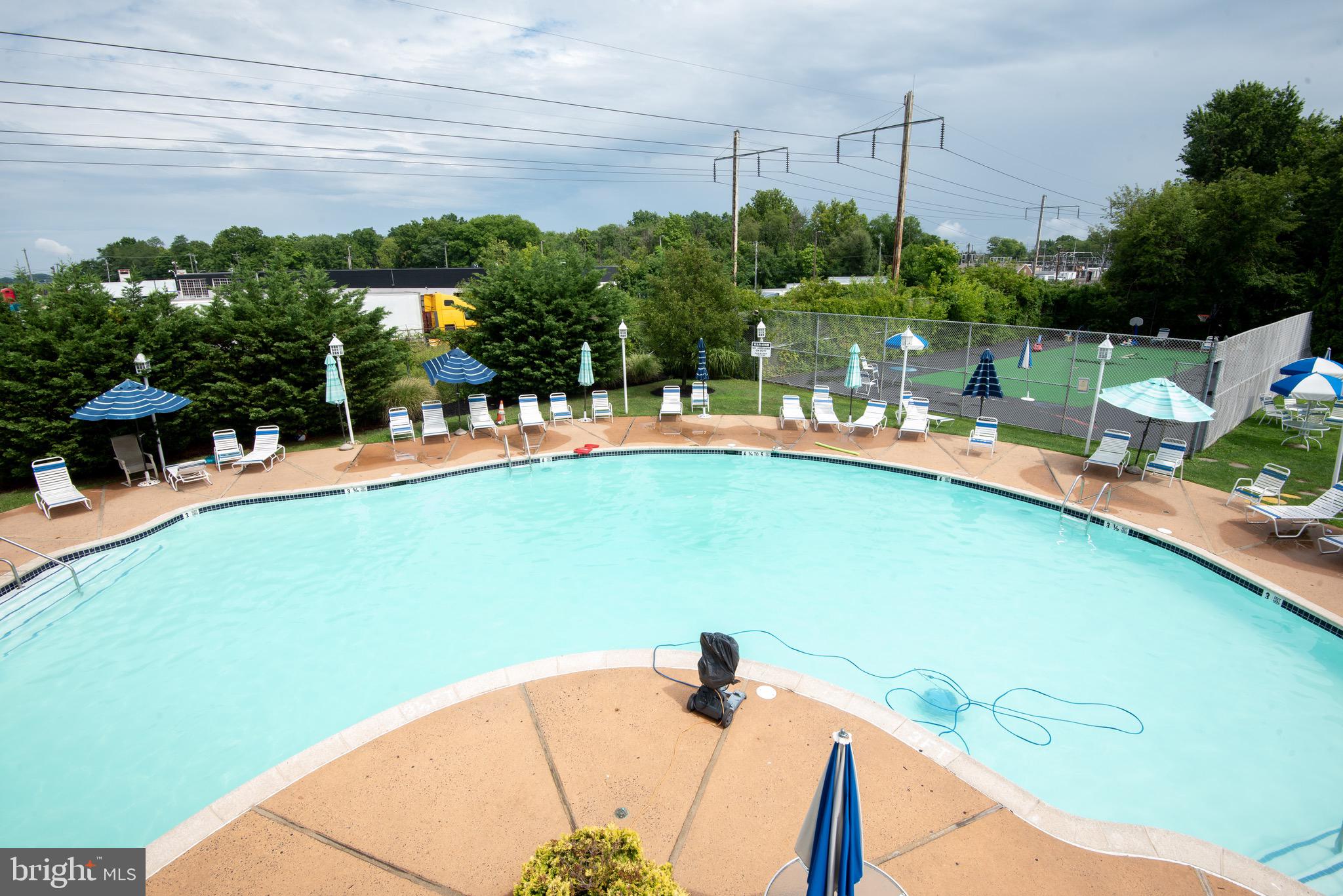 FOUNTAIN POINTE - Residential