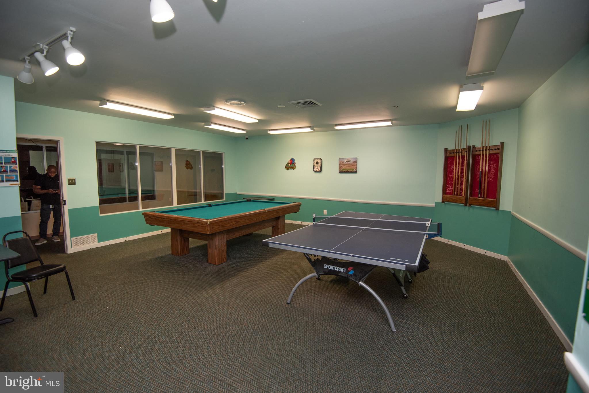 FOUNTAIN POINTE - Residential