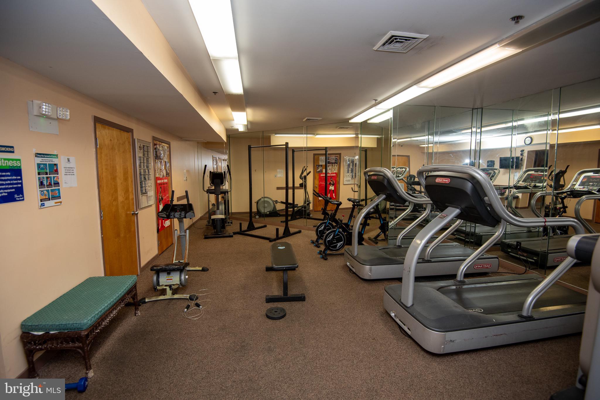 FOUNTAIN POINTE - Residential