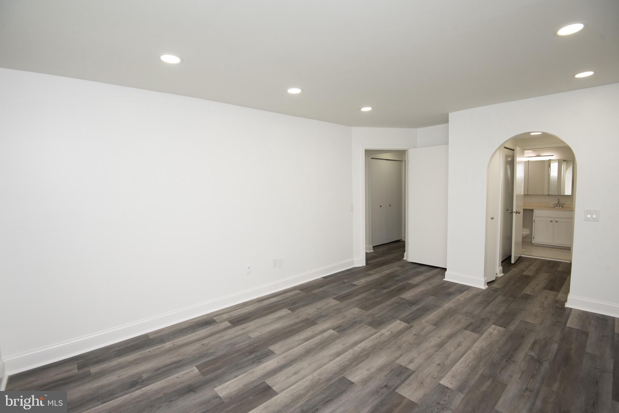 FOUNTAIN POINTE - Residential