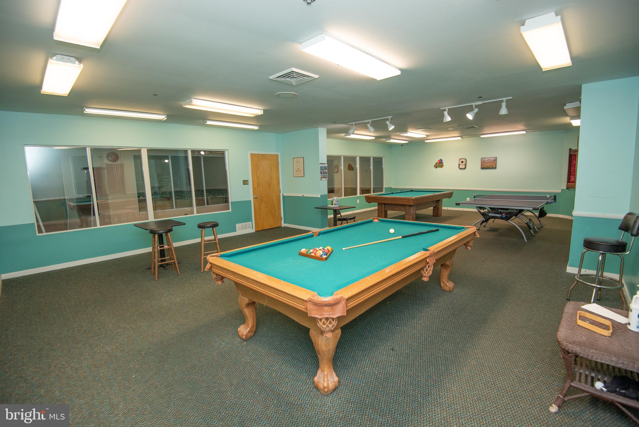 FOUNTAIN POINTE - Residential