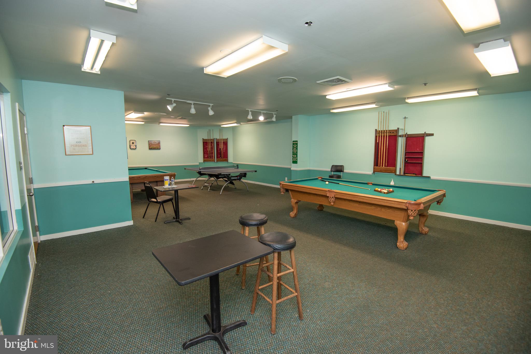 FOUNTAIN POINTE - Residential