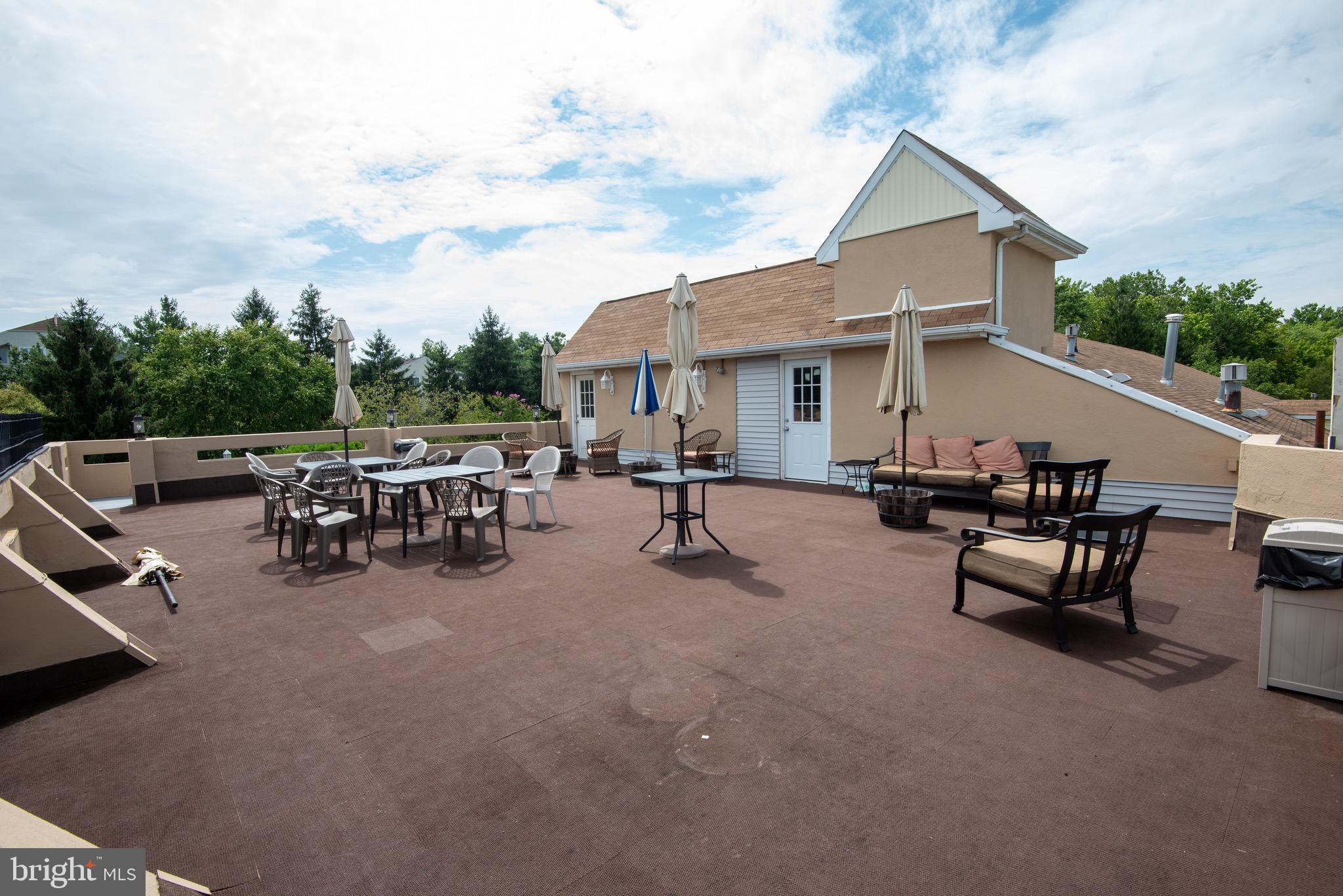 FOUNTAIN POINTE - Residential