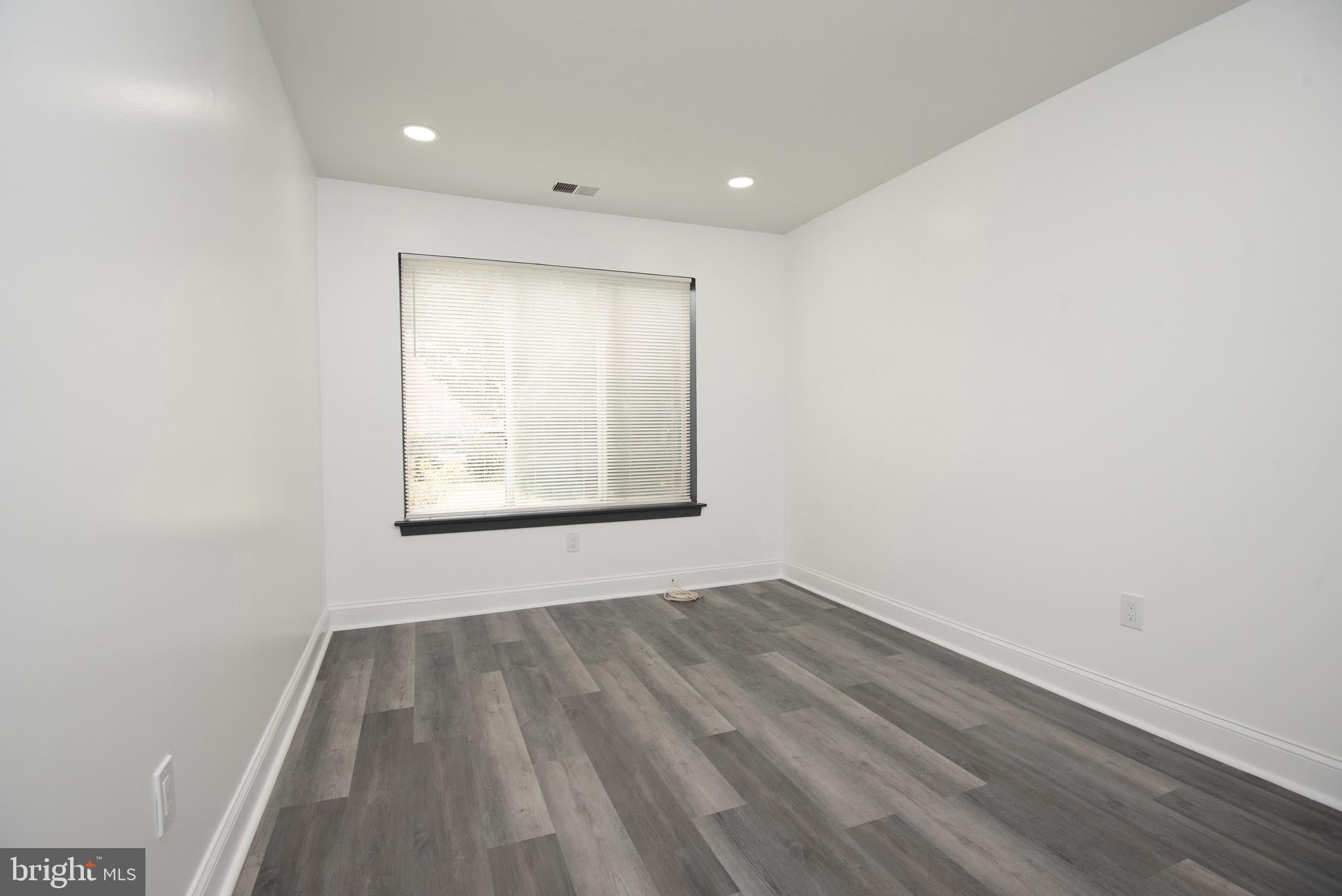 FOUNTAIN POINTE - Residential