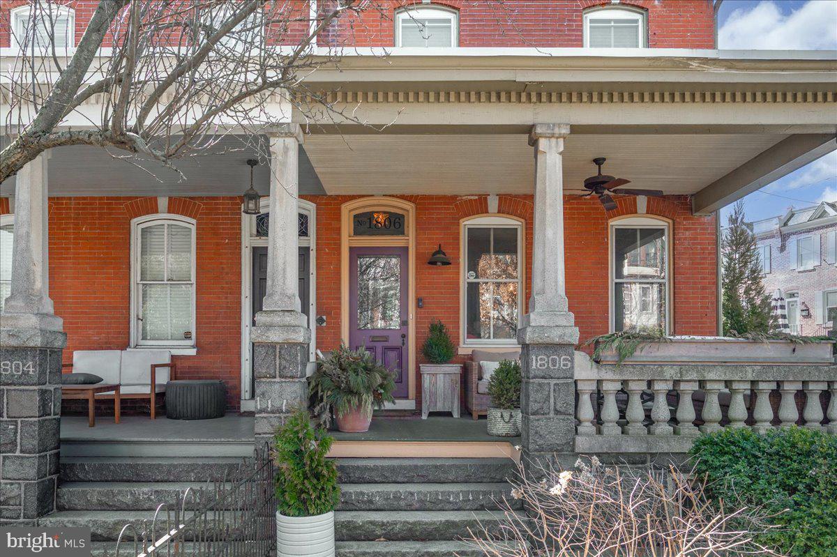 1806 DELAWARE AVENUE
